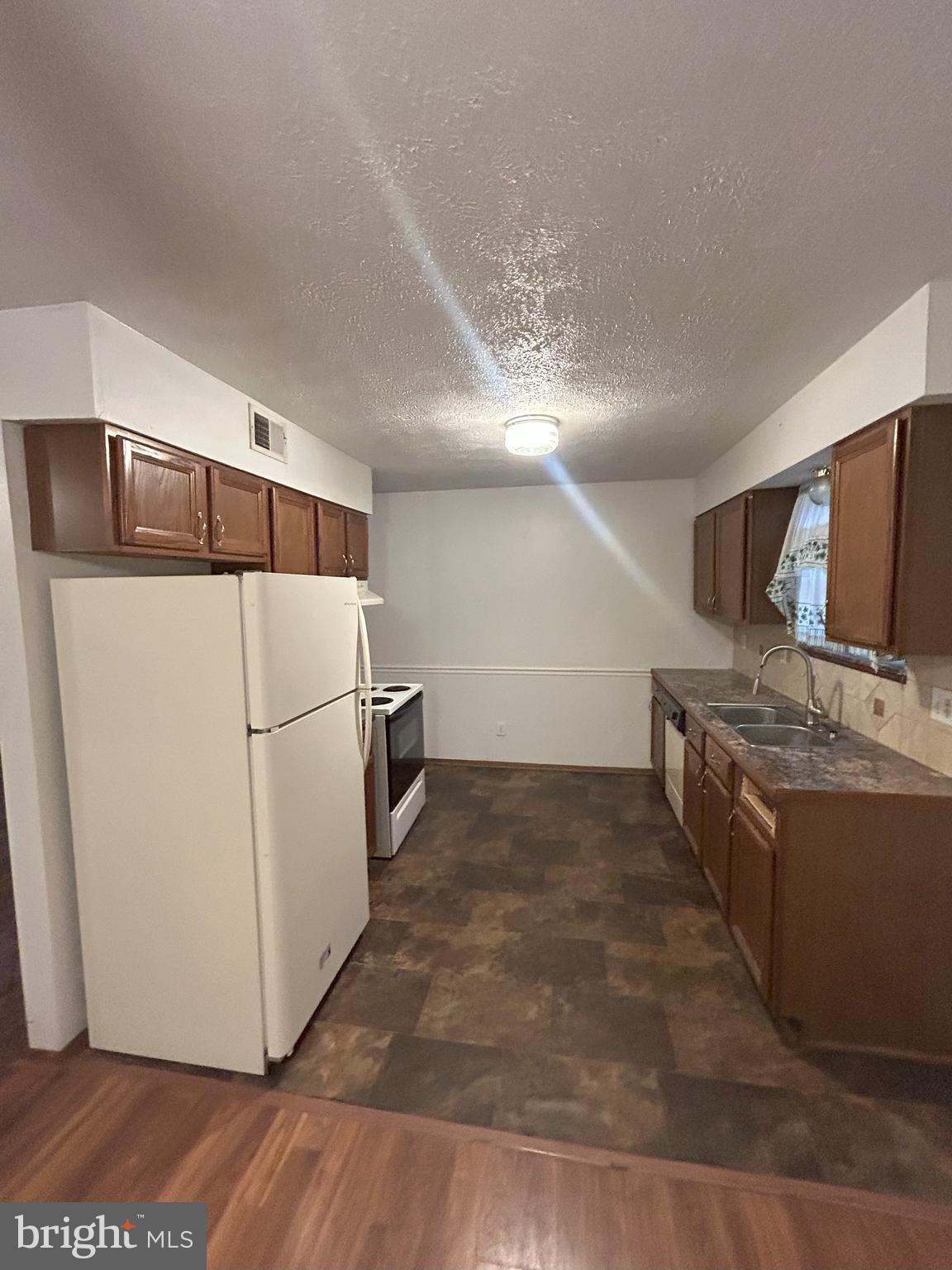 WHITE SANDS - Residential