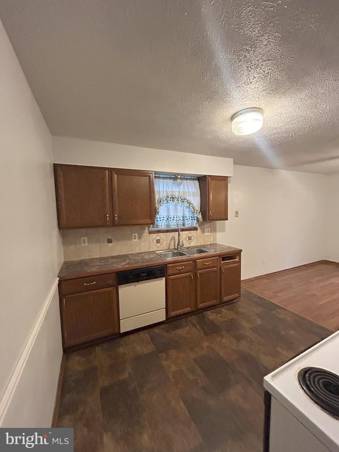 WHITE SANDS - Residential