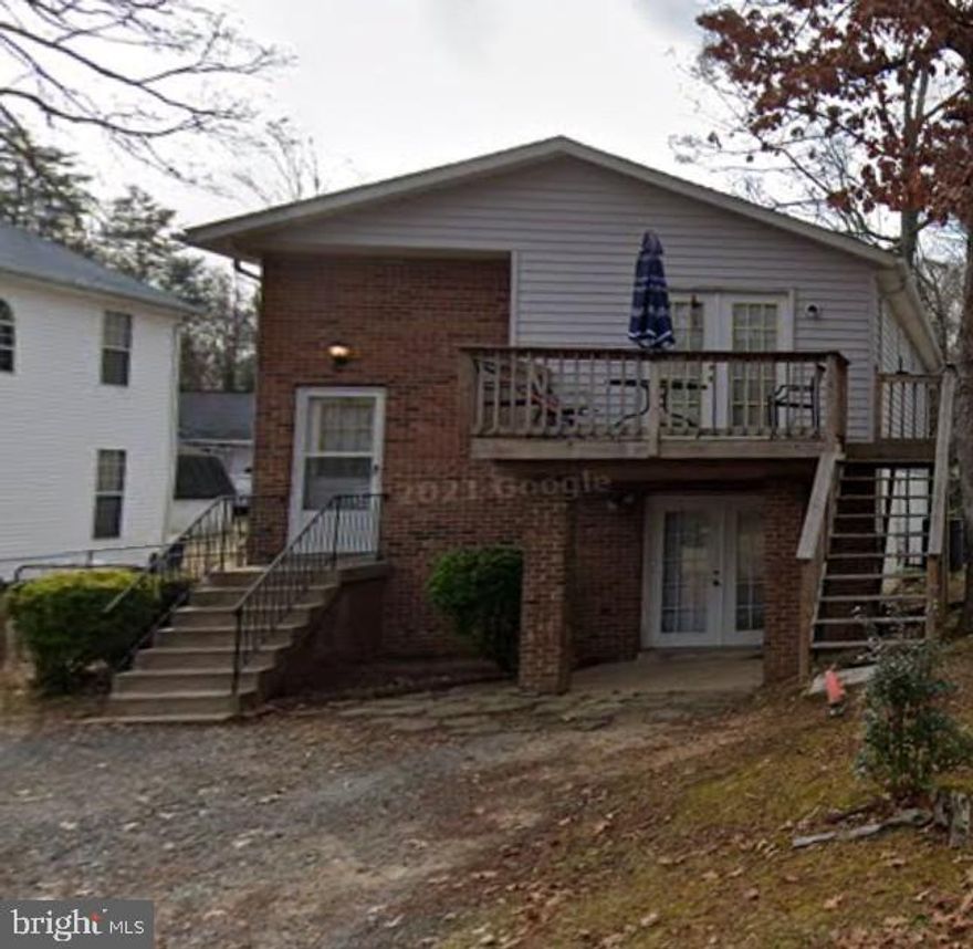 If you've been searching for the perfect sweat equity opportunity. Do not miss your chance, this home is solid. Solid bones. Solid history. Ready to make a good fit for you. Roof less than 7 years old, HVAC around 5 years old. Large 4 bedroom 3 bath property with a sizable fully fenced yard. Cosmetically it can be updated/ upgraded but functionally; it is a great home.