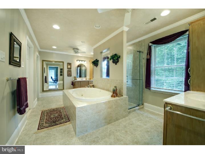 HIDDEN LAKE - Residential