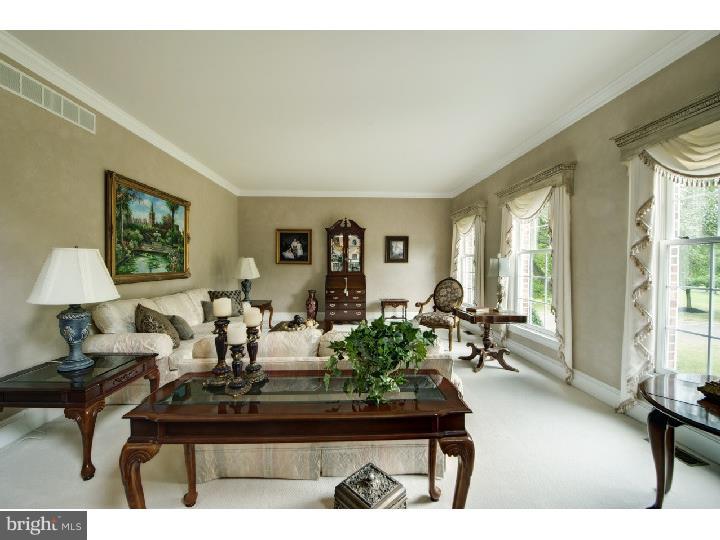 HIDDEN LAKE - Residential