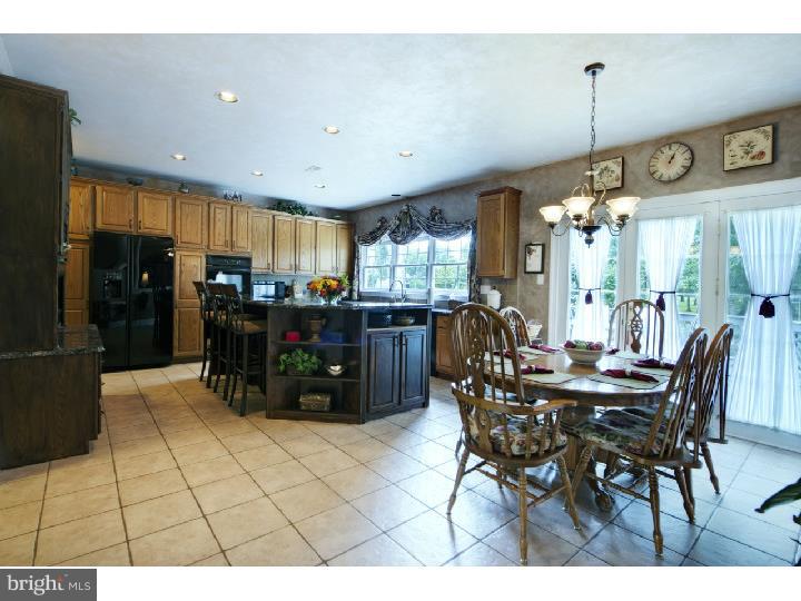 HIDDEN LAKE - Residential