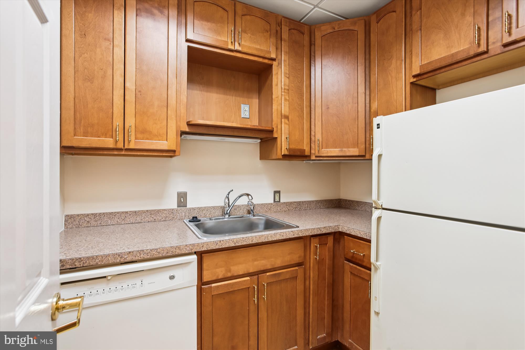 OLD TOWN ALEXANDRIA - Commercial Lease