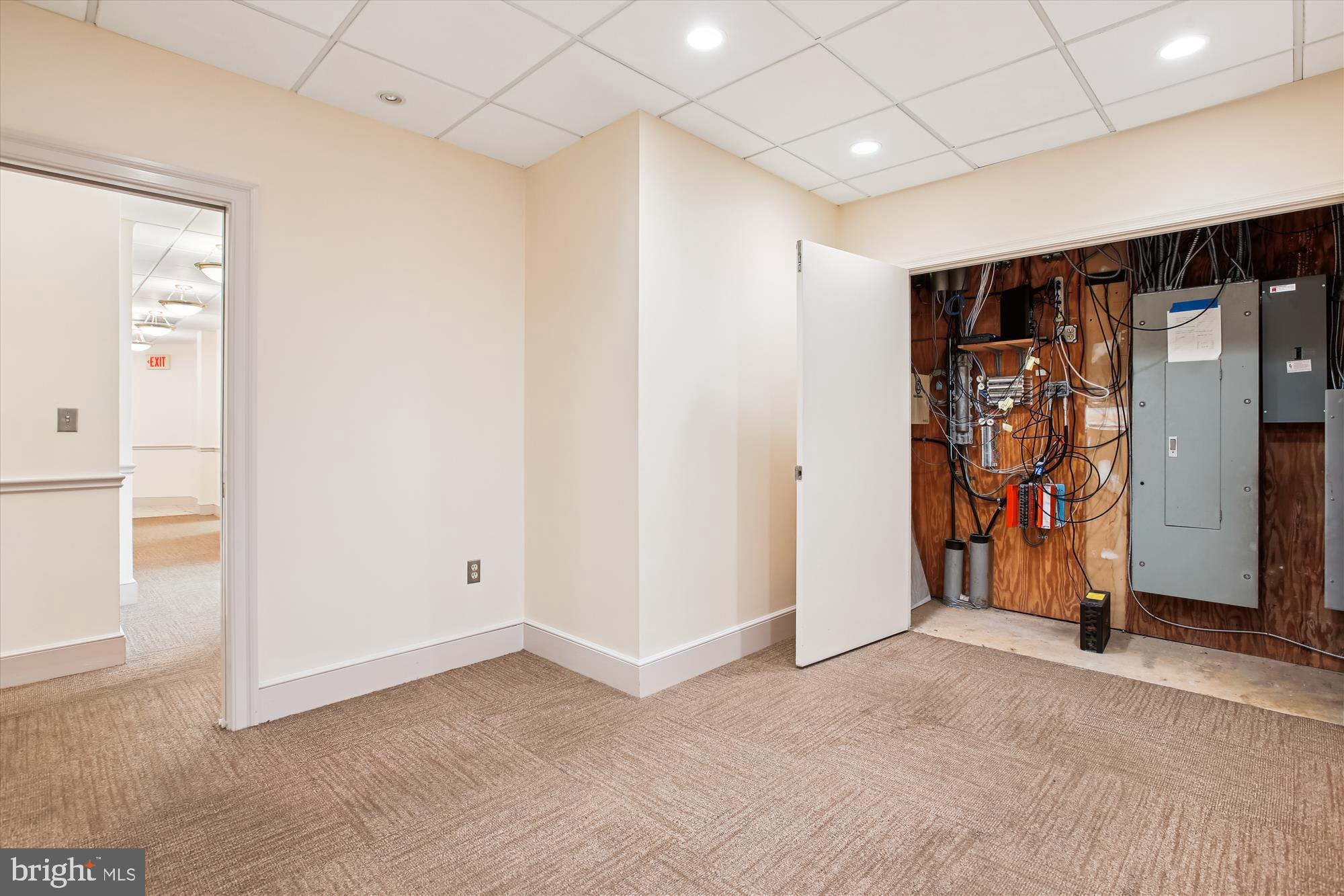 OLD TOWN ALEXANDRIA - Commercial Lease