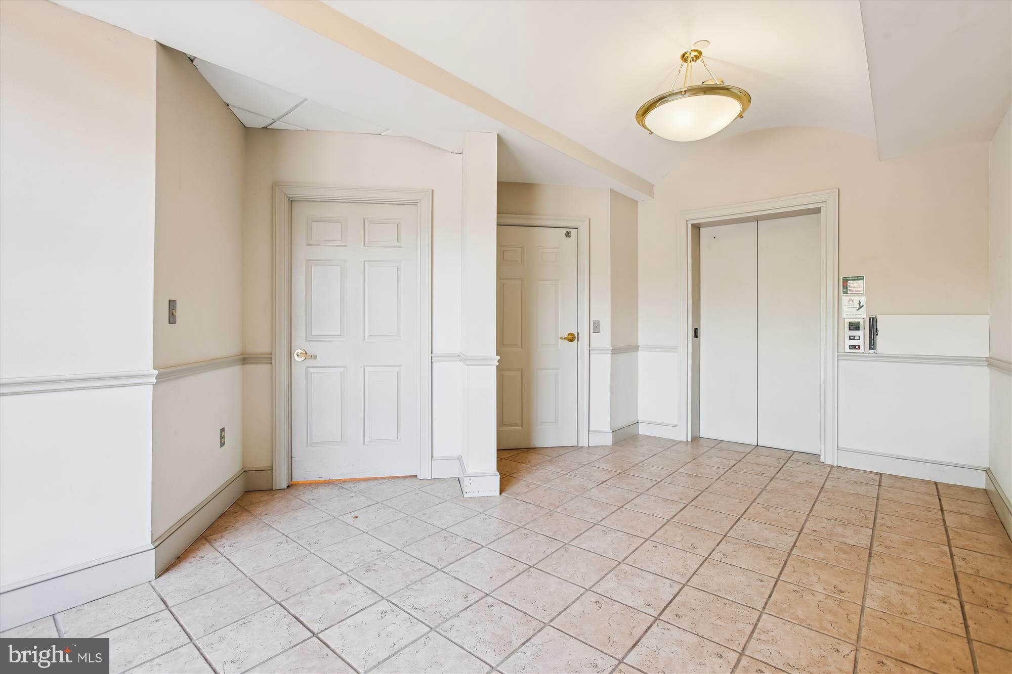 OLD TOWN ALEXANDRIA - Commercial Lease