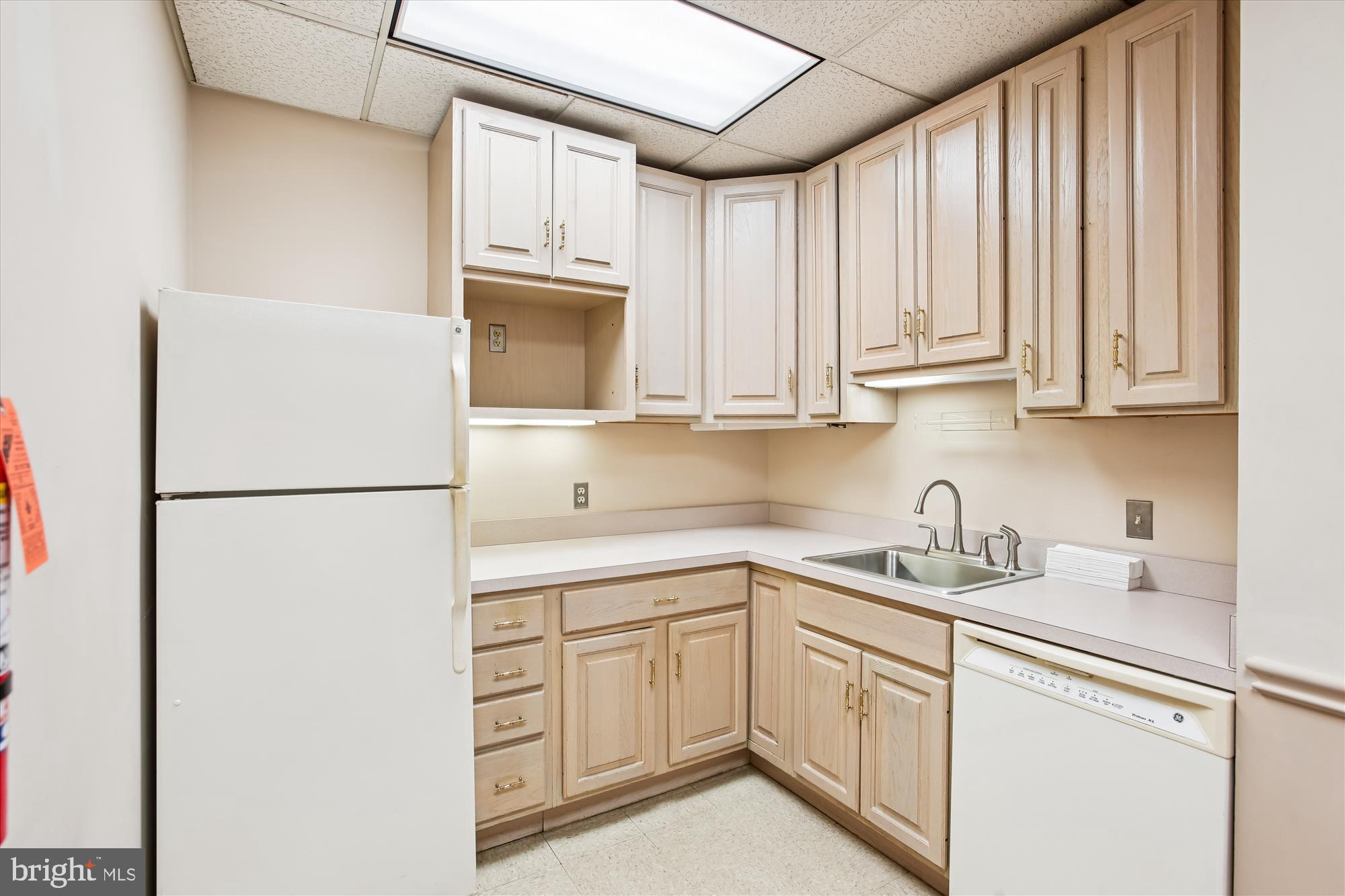 OLD TOWN ALEXANDRIA - Commercial Lease