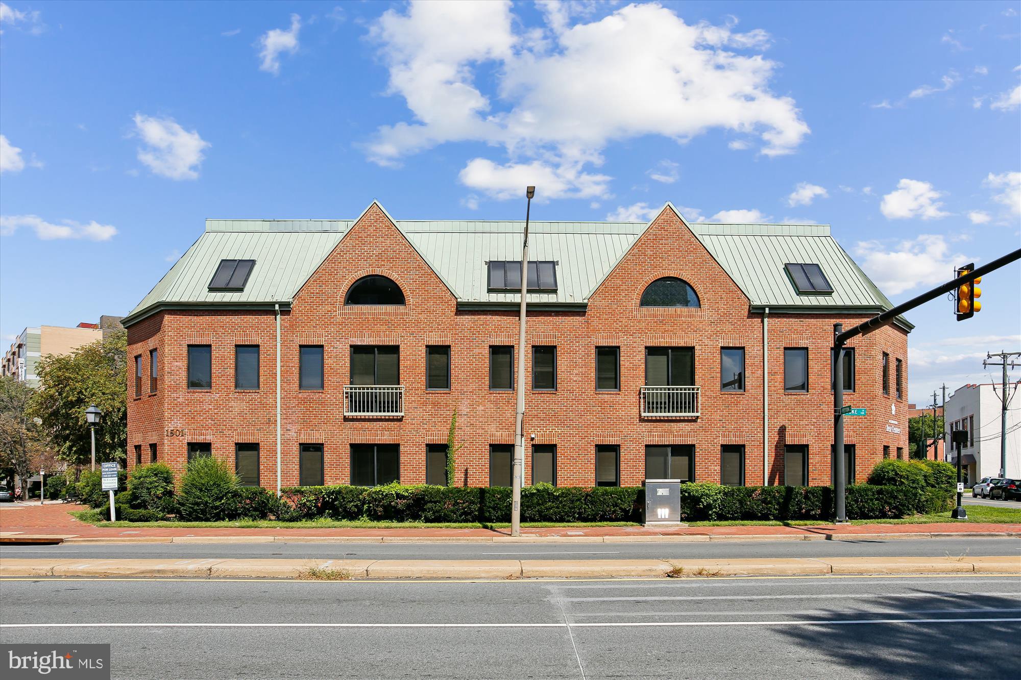 OLD TOWN ALEXANDRIA - Commercial Lease