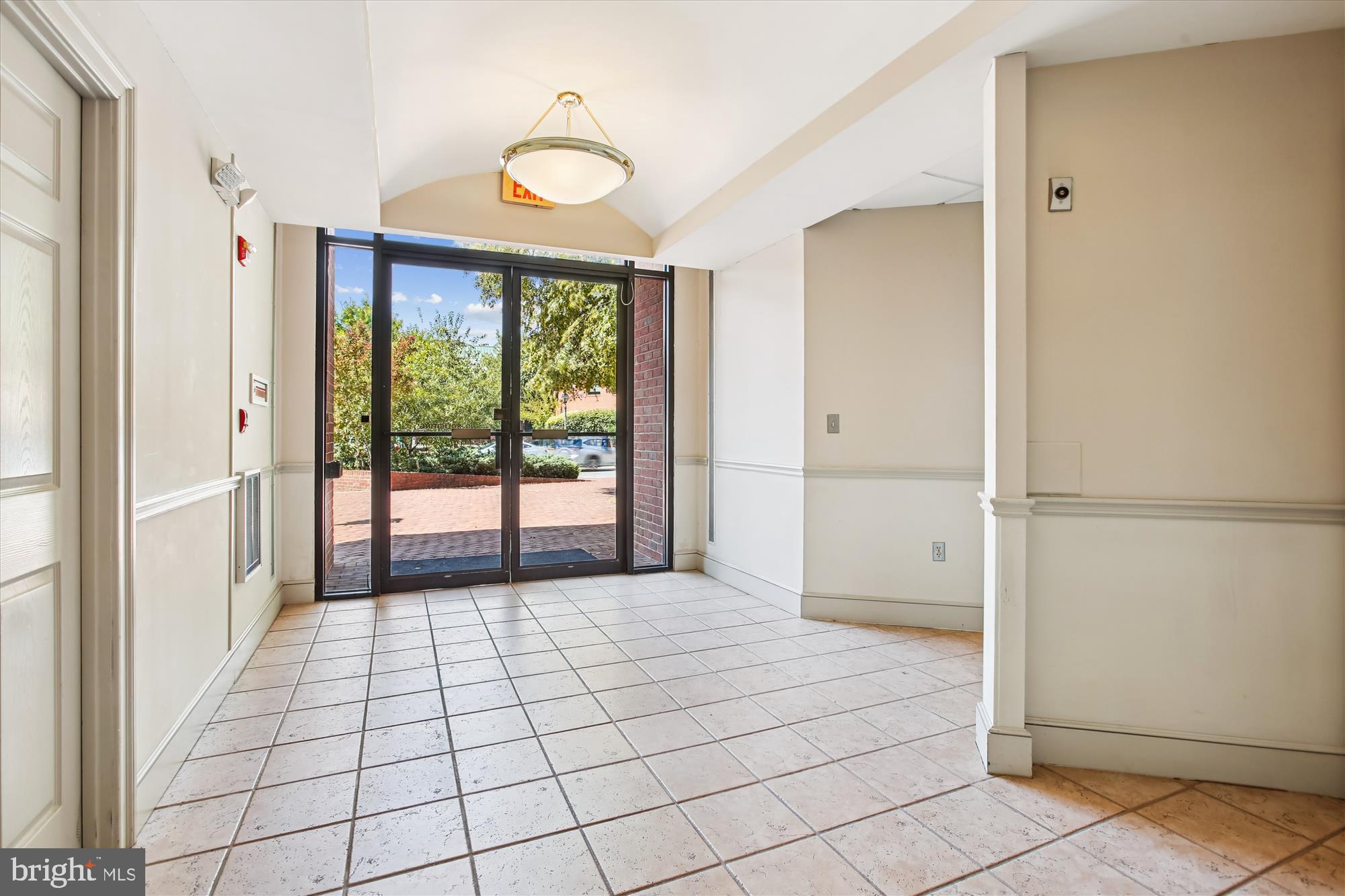 OLD TOWN ALEXANDRIA - Commercial Lease