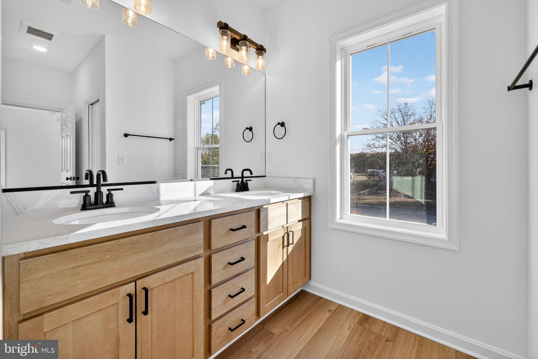 QUINN'S LANDING - Residential