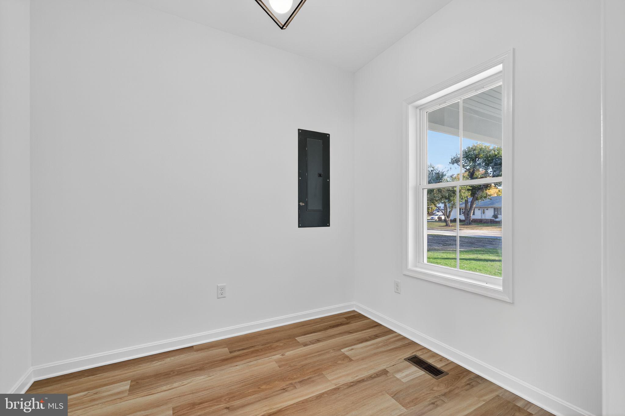 QUINN'S LANDING - Residential