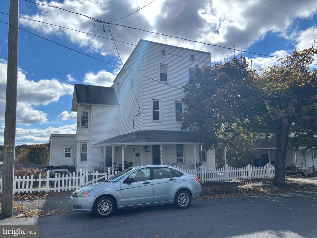 Photo of 234 W Frack Street, FRACKVILLE, PA 17931 (MLS # PASK2024086)