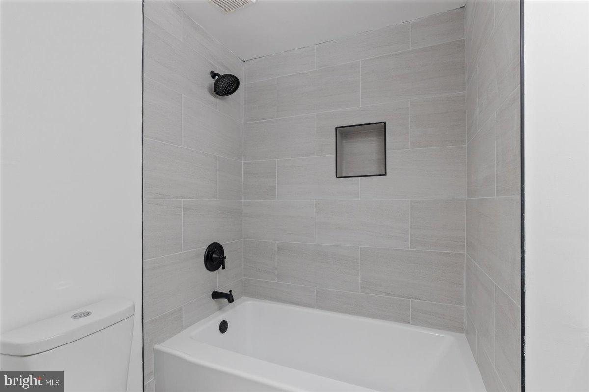 CLIFFTON ON THE POTOMAC - Residential