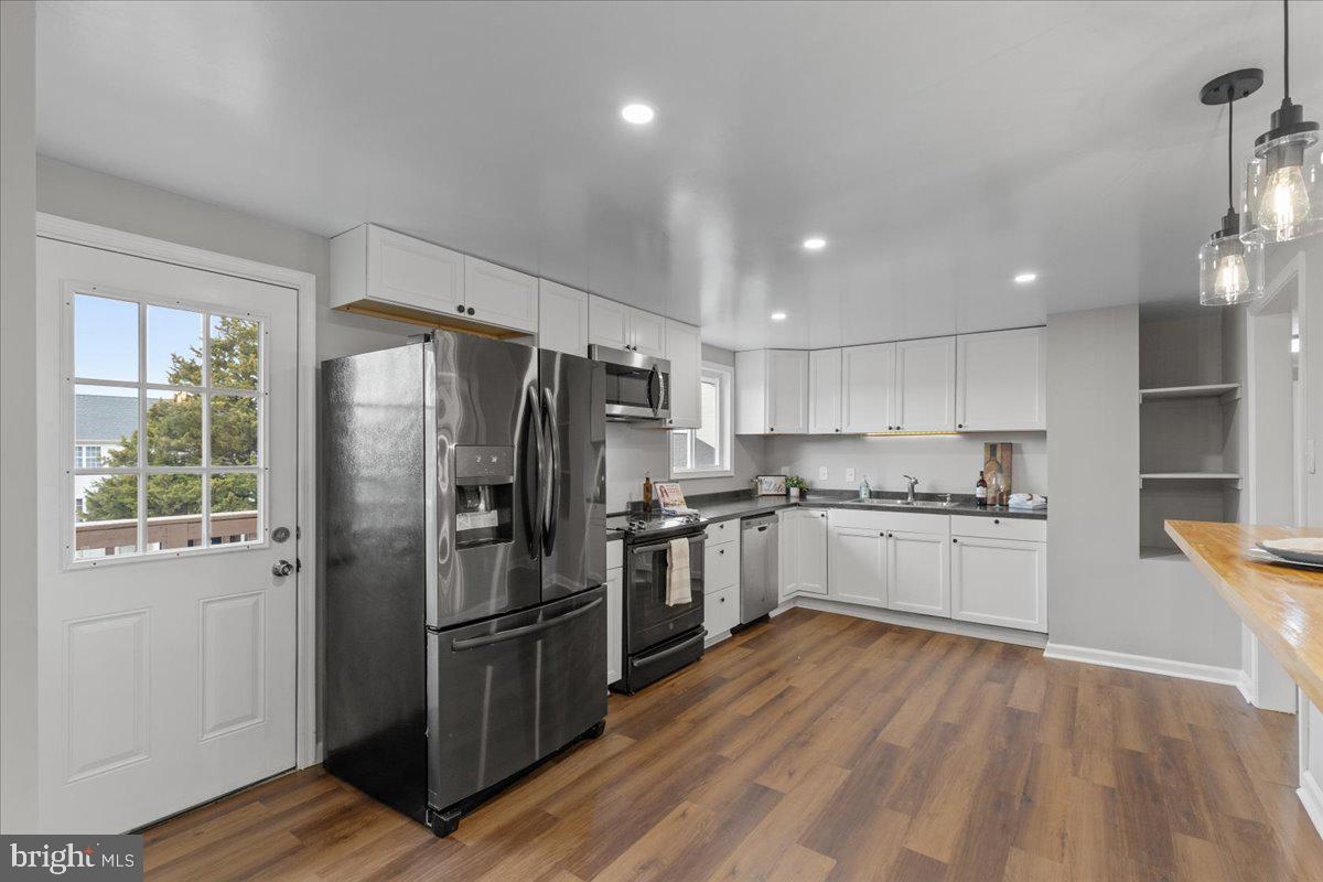 CLIFFTON ON THE POTOMAC - Residential