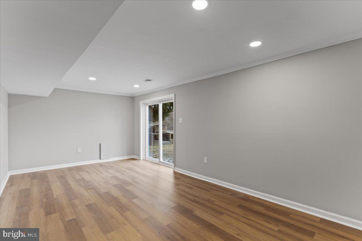 CLIFFTON ON THE POTOMAC - Residential