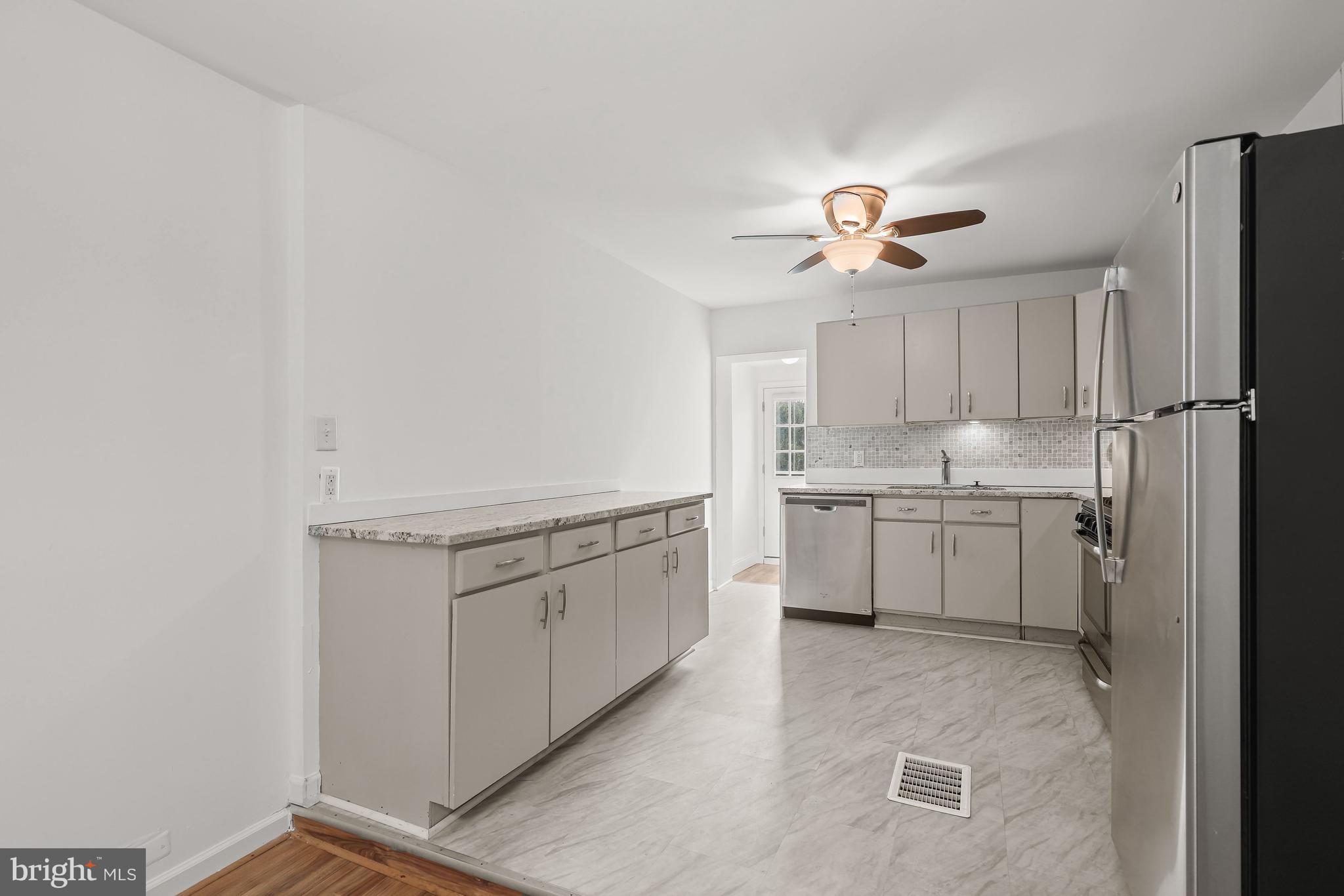 RIVERSIDE - Residential