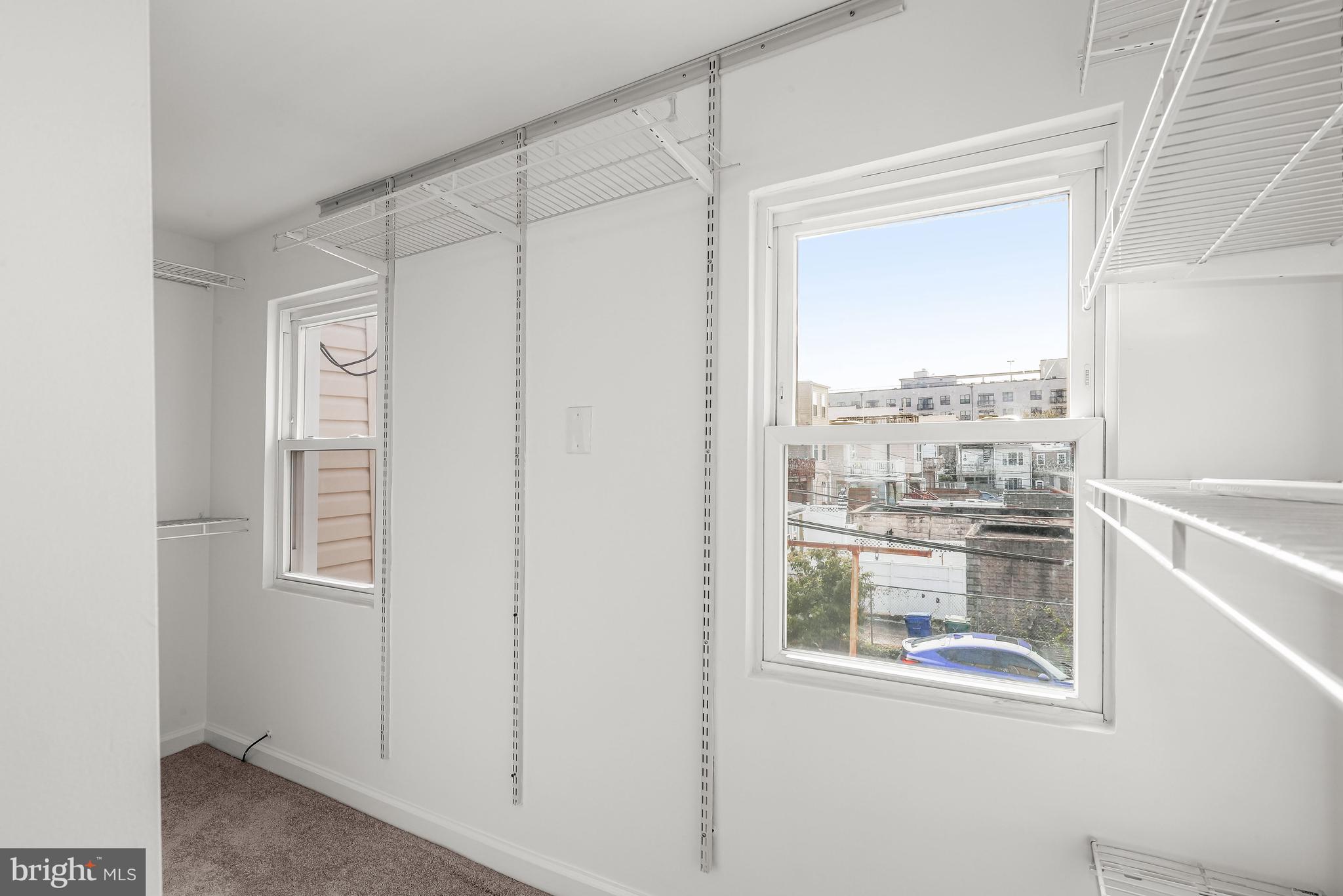 RIVERSIDE - Residential