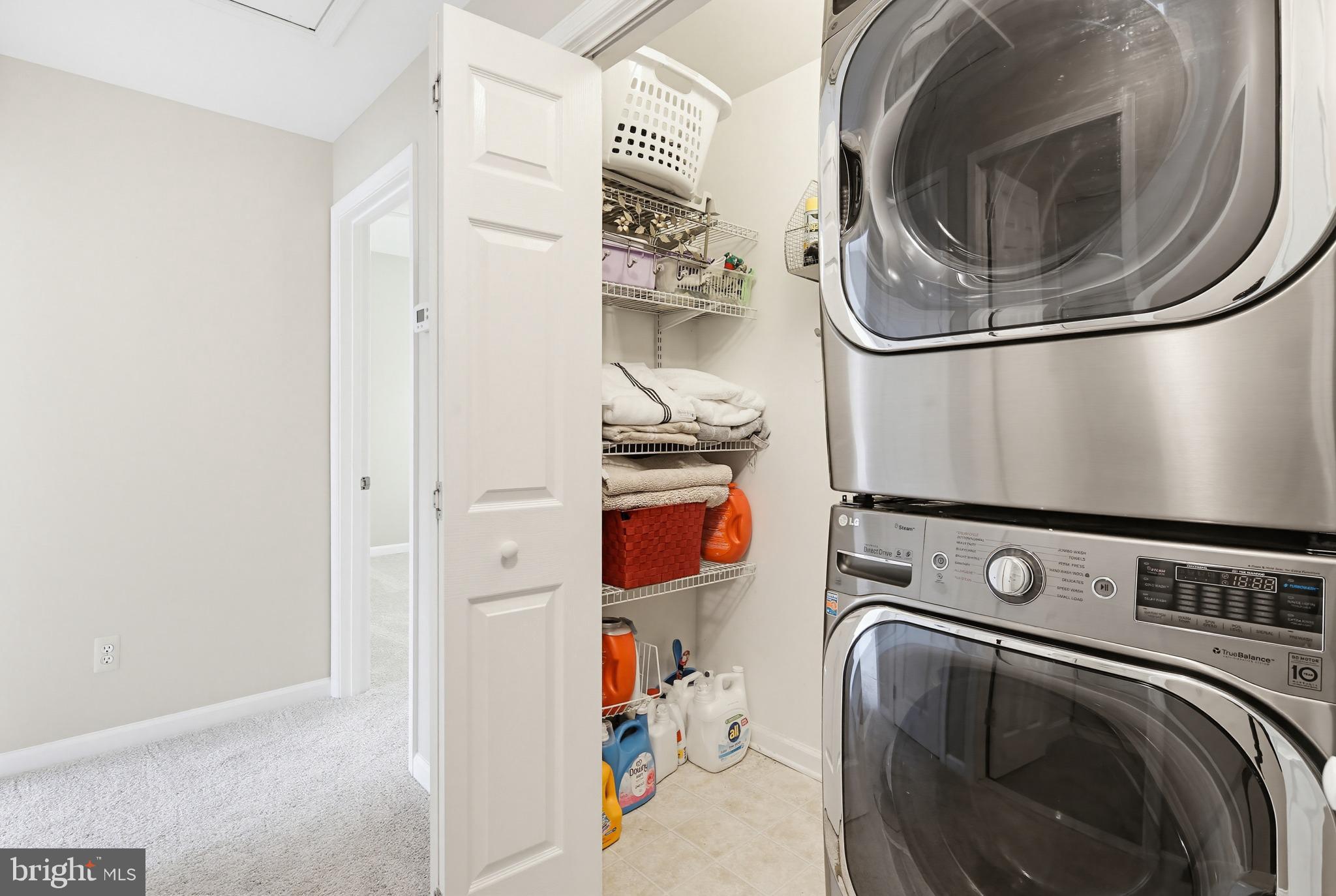 WARFIELDS RANGE - Residential