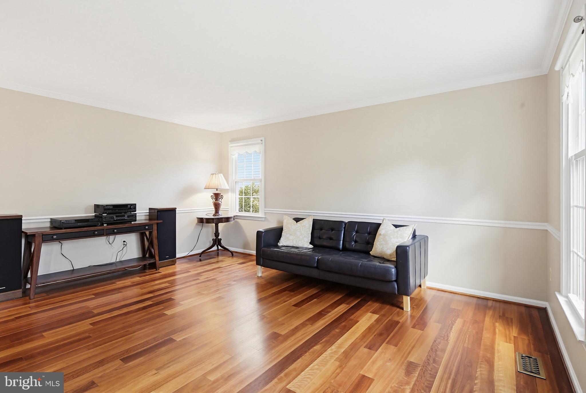 WARFIELDS RANGE - Residential