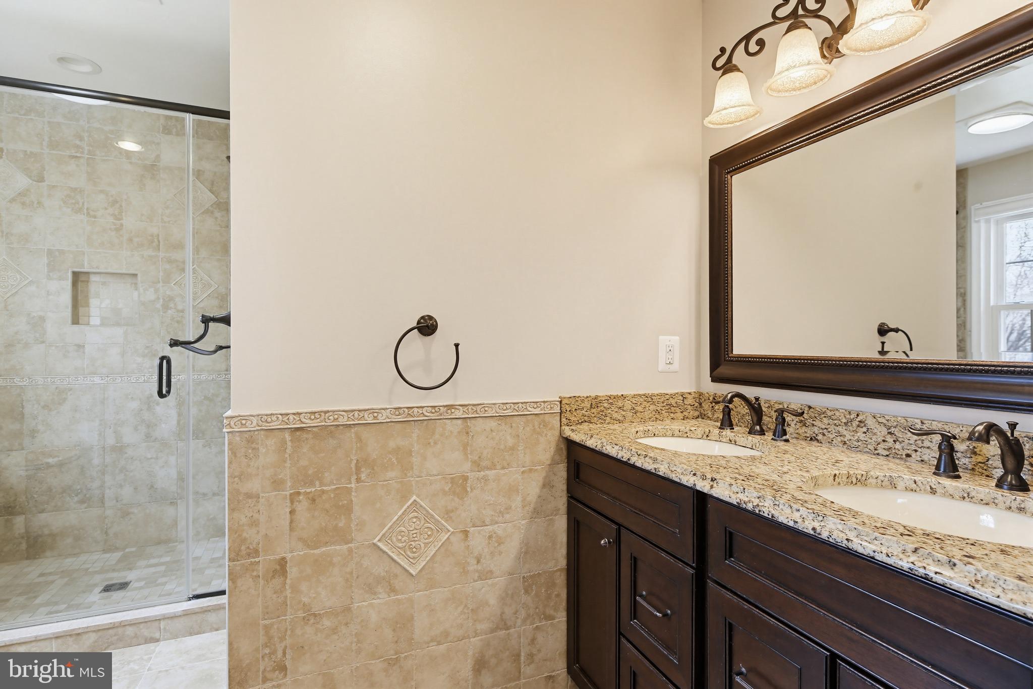 WARFIELDS RANGE - Residential