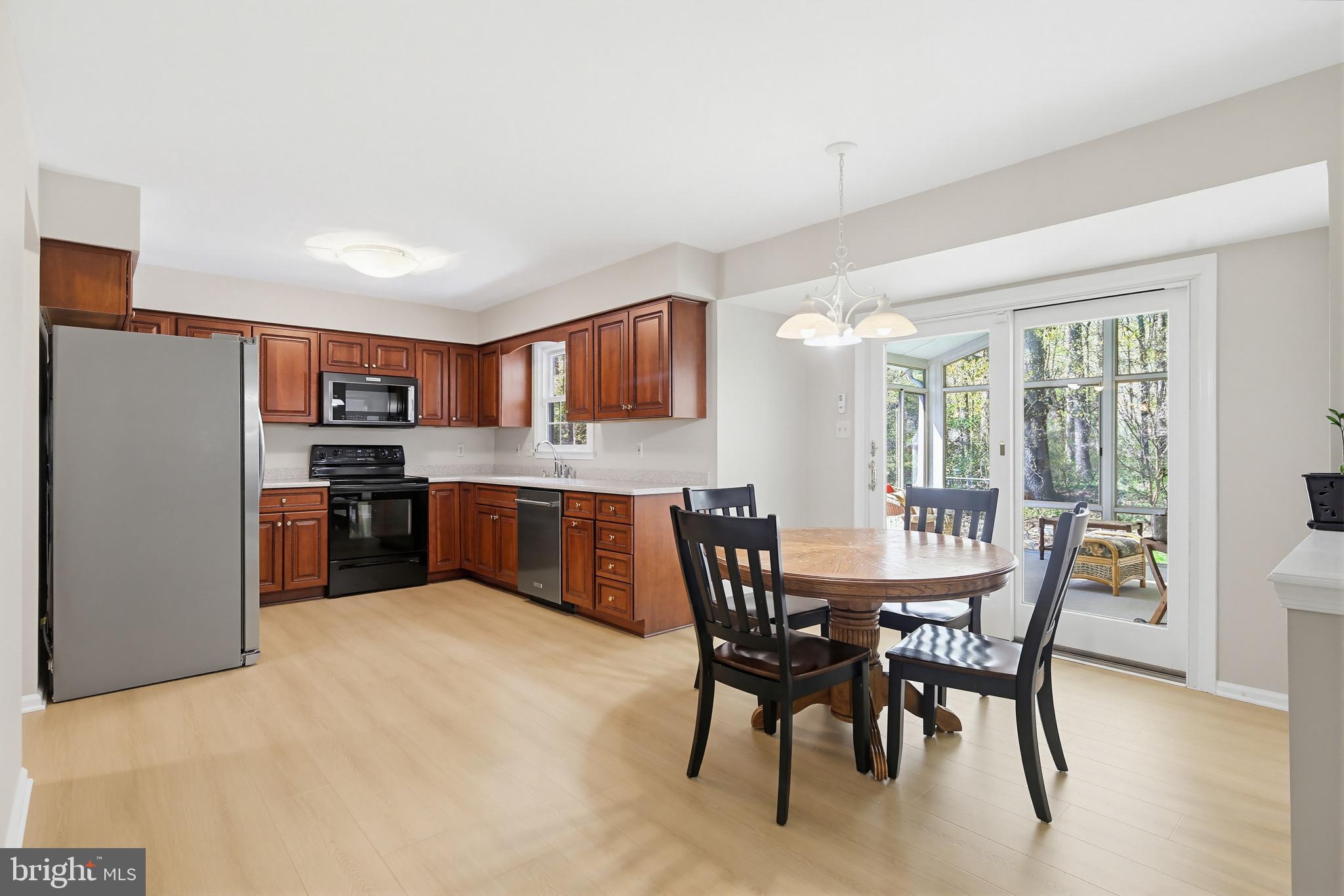 WARFIELDS RANGE - Residential