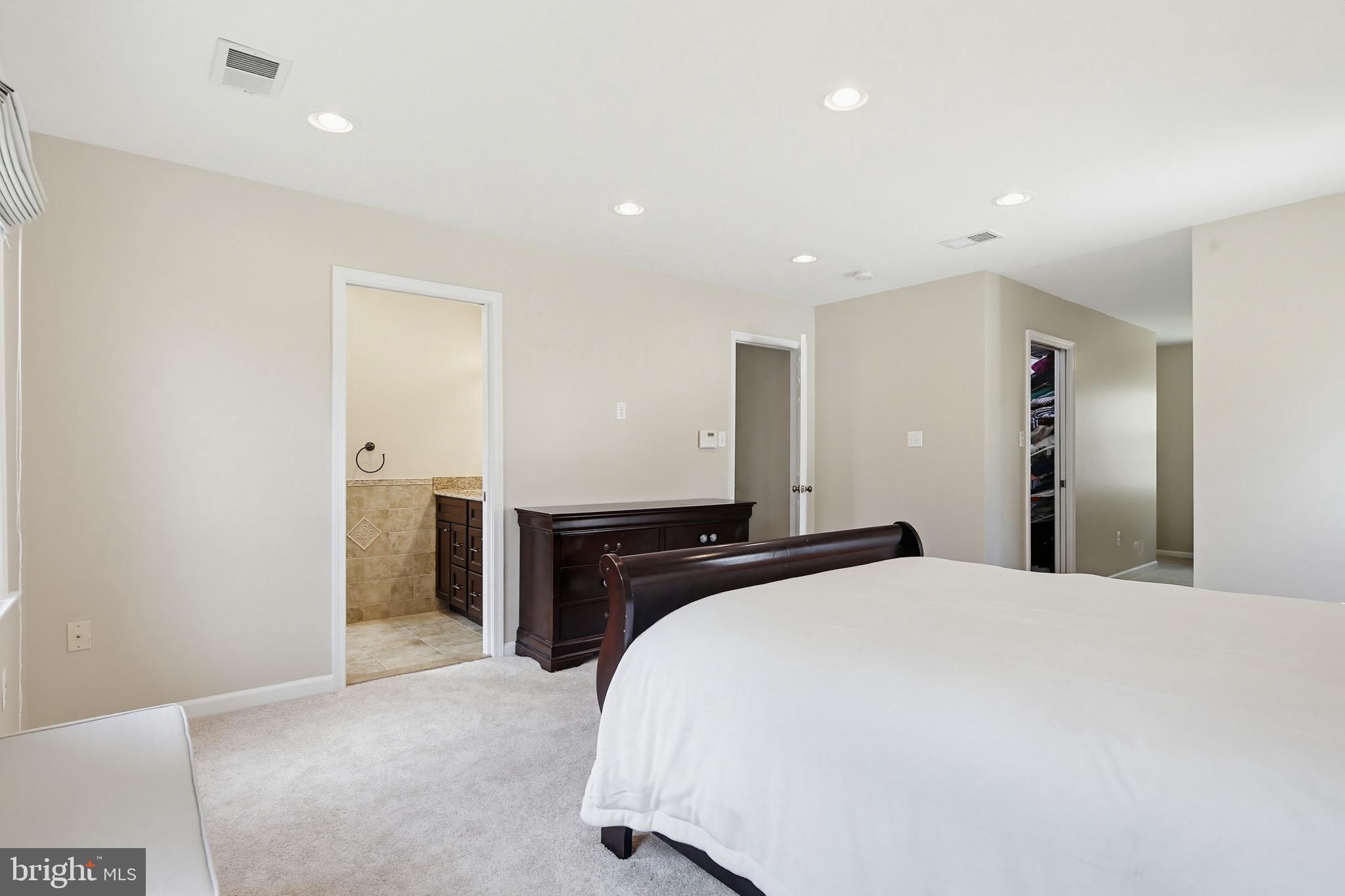 WARFIELDS RANGE - Residential