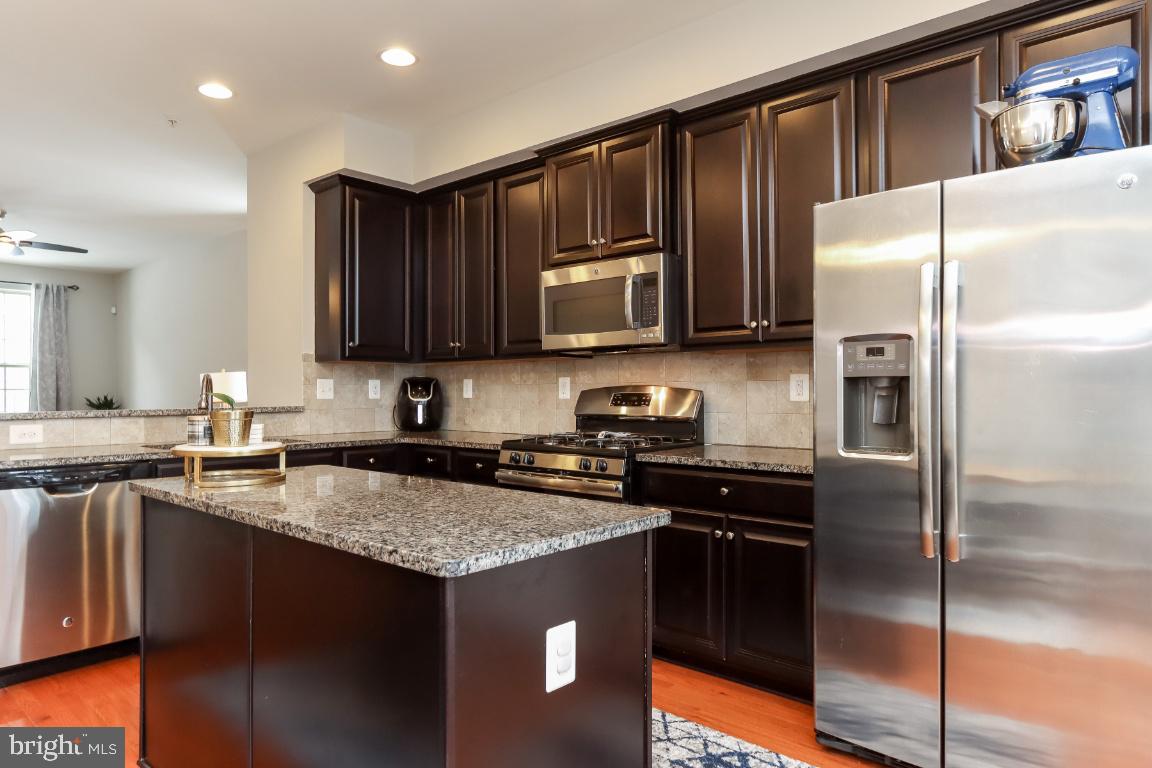 PARKSIDE - Residential