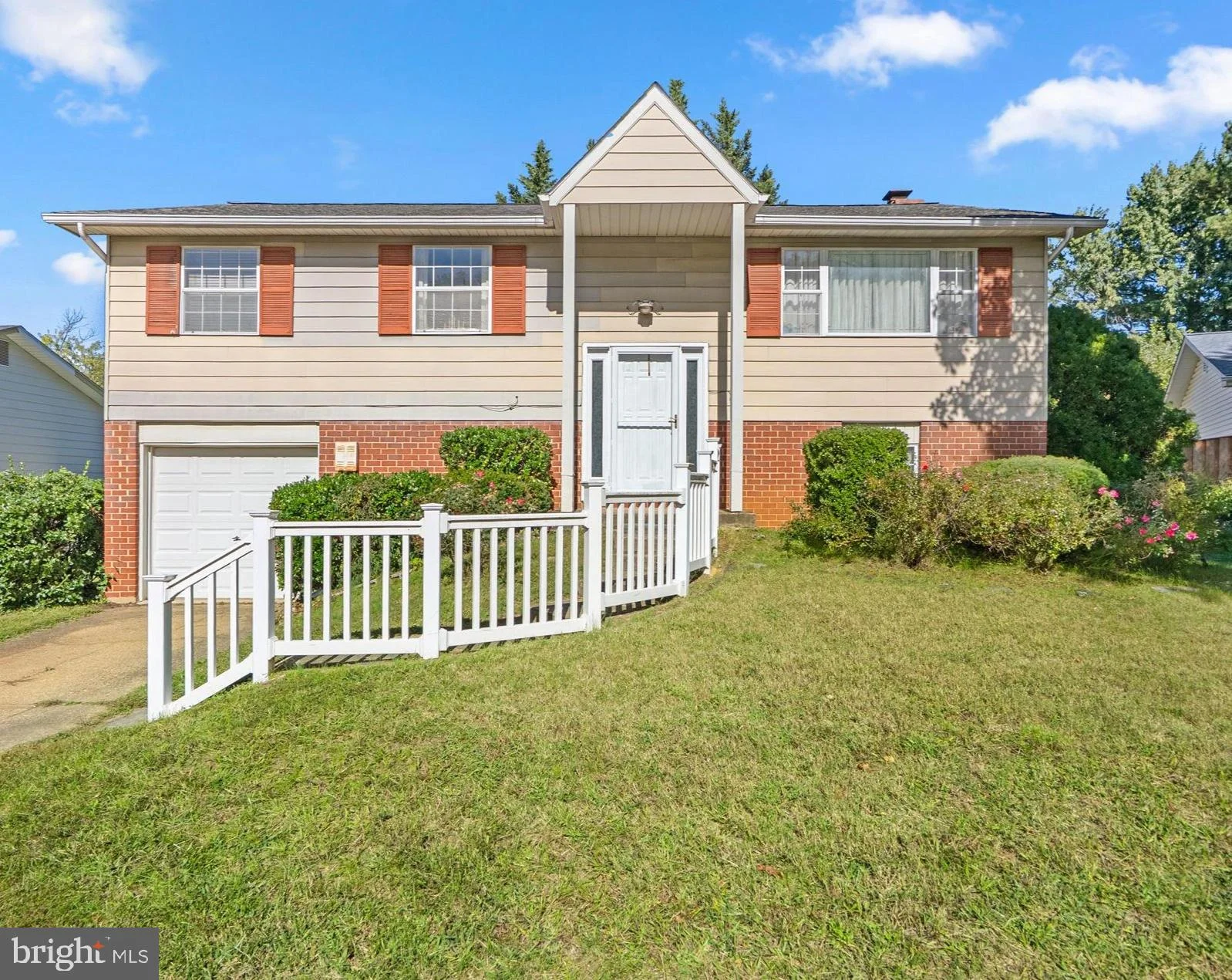 402 Elmwood Court