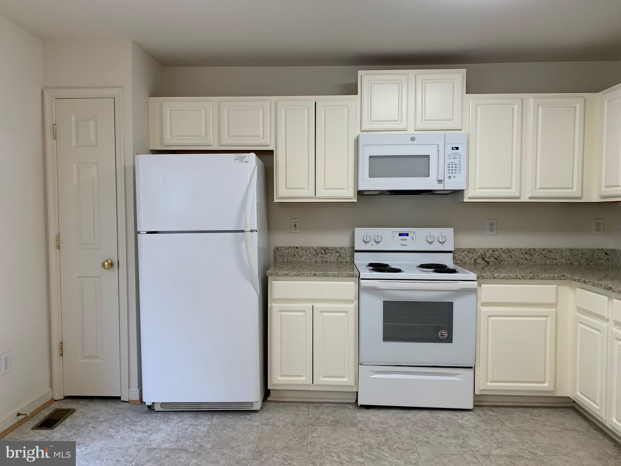 STONE RIVER - Residential Lease