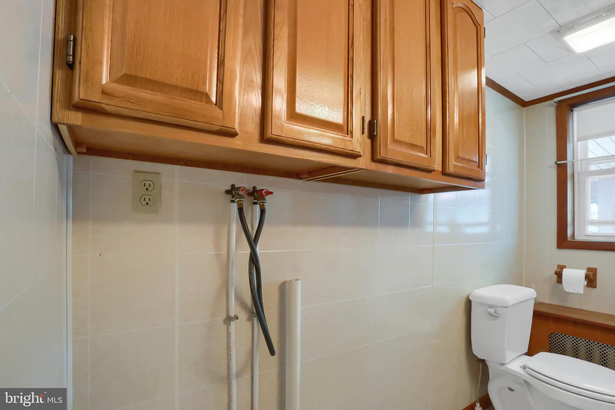 WILLIAMSTOWN - Residential