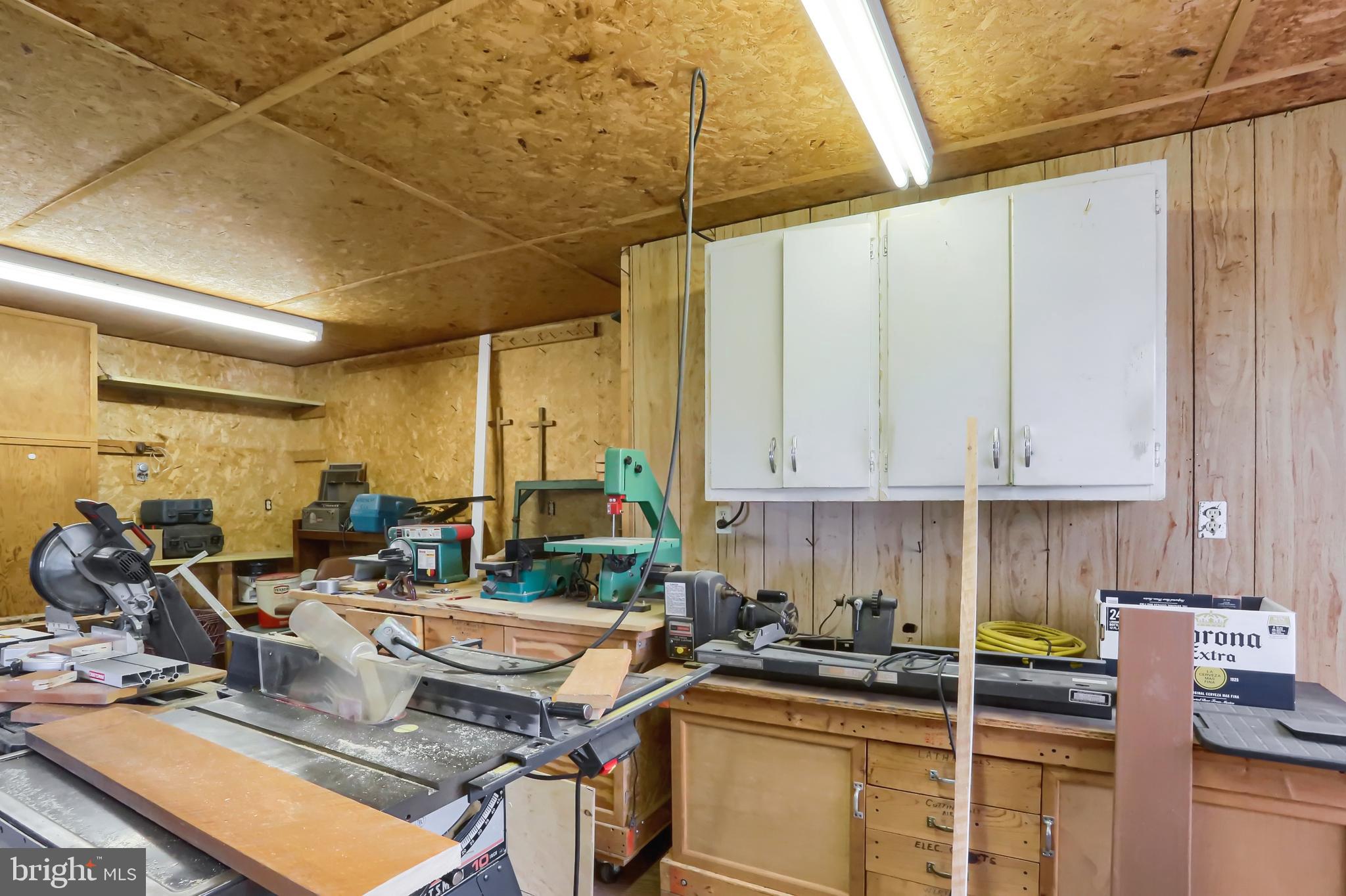 WILLIAMSTOWN - Residential