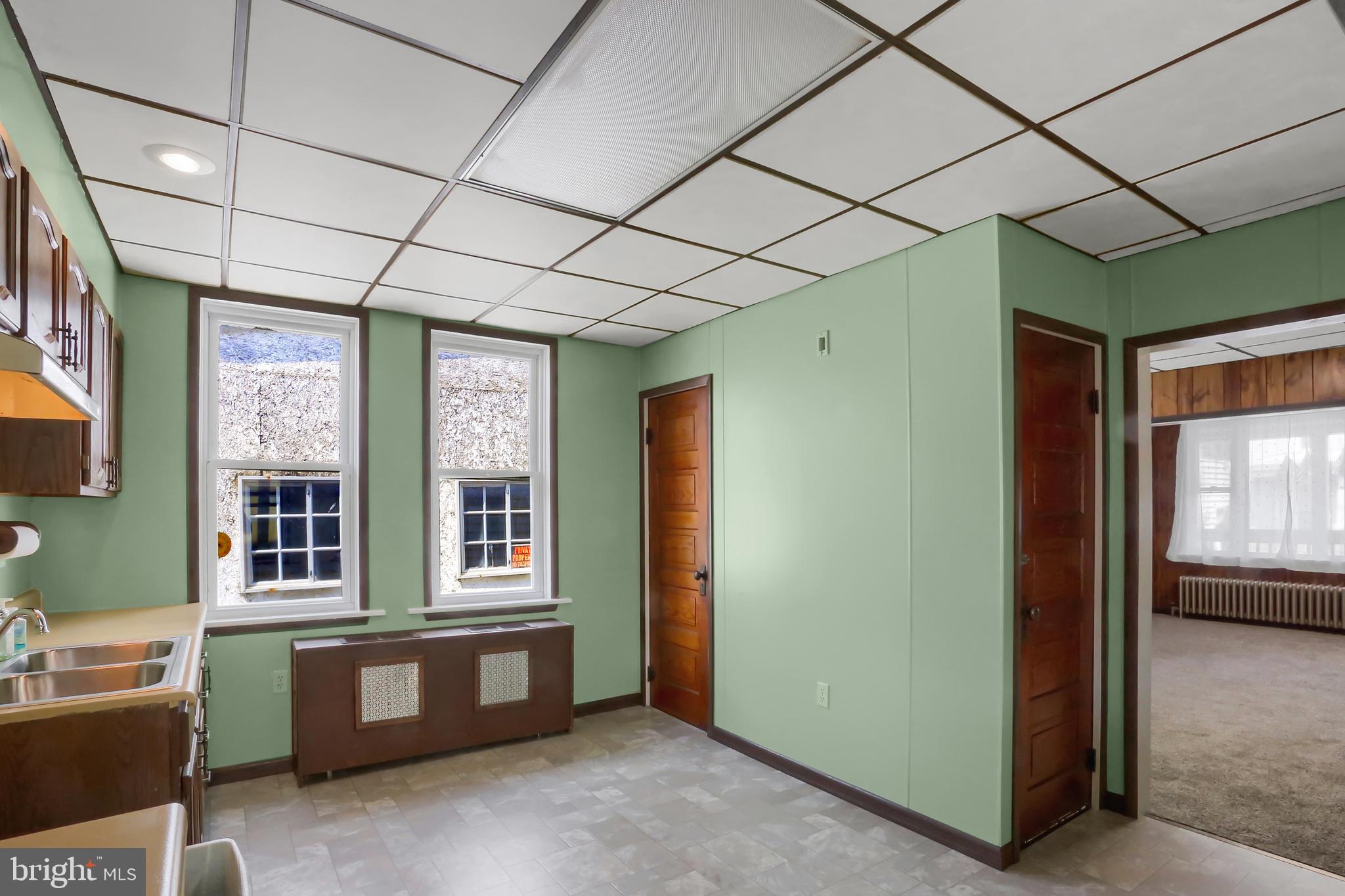 WILLIAMSTOWN - Residential