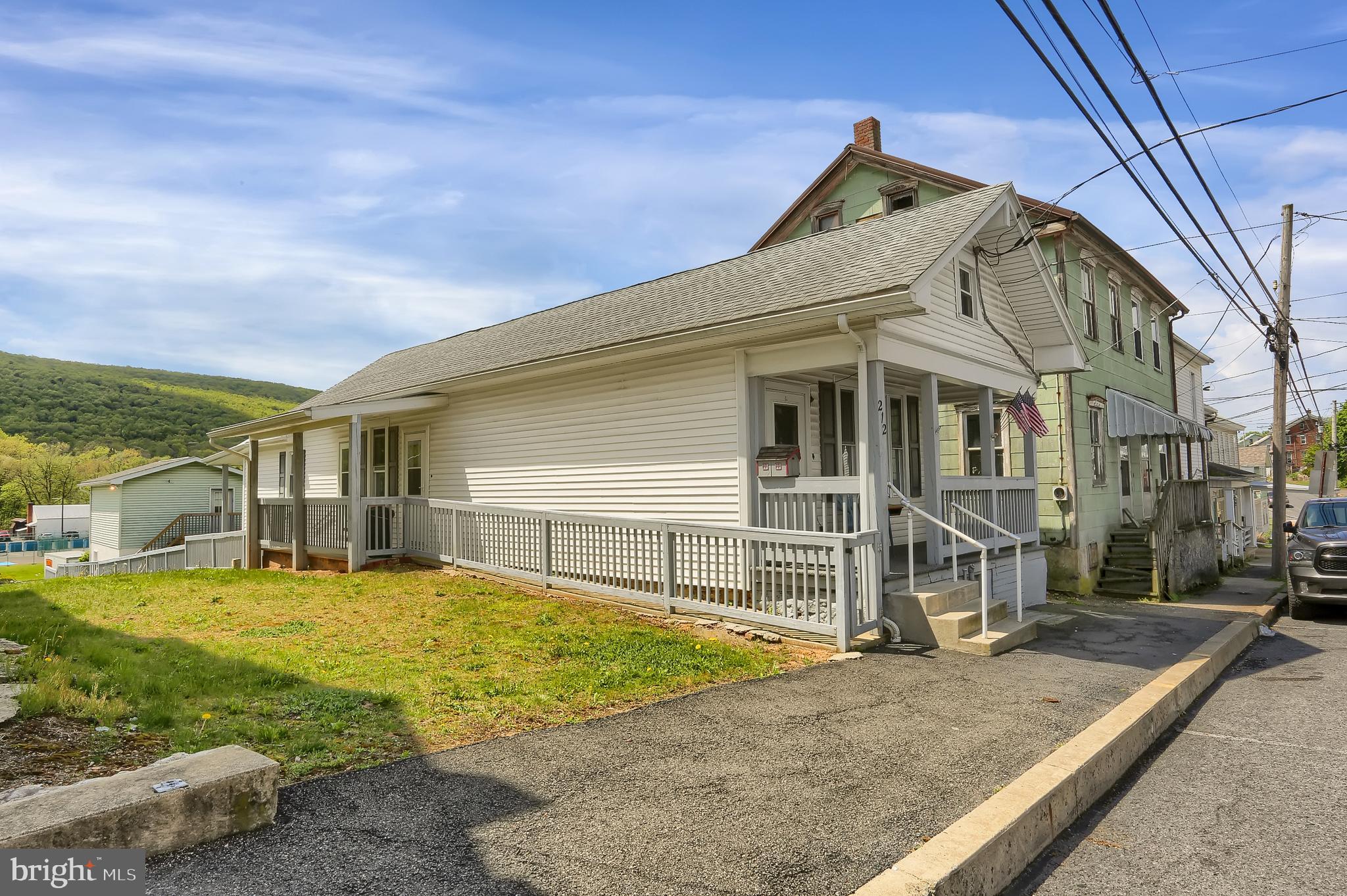 WILLIAMSTOWN - Residential