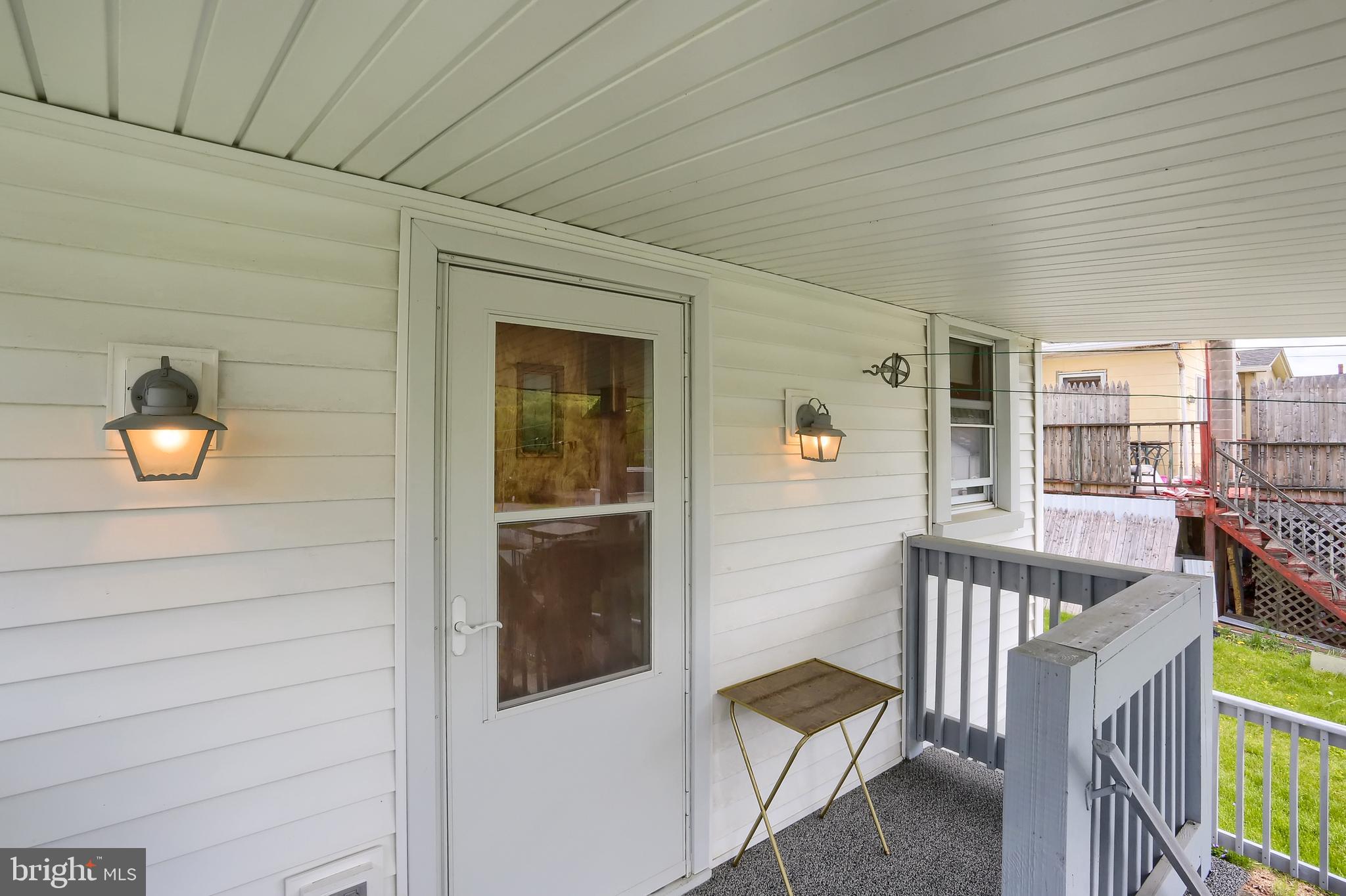 WILLIAMSTOWN - Residential