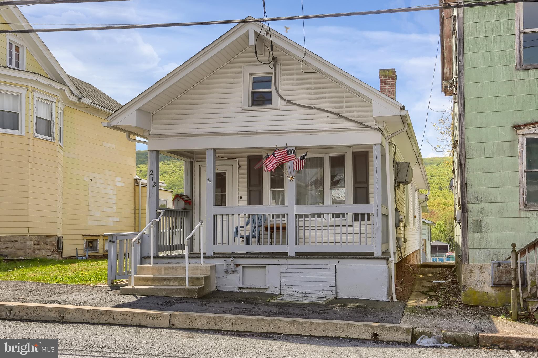 WILLIAMSTOWN - Residential