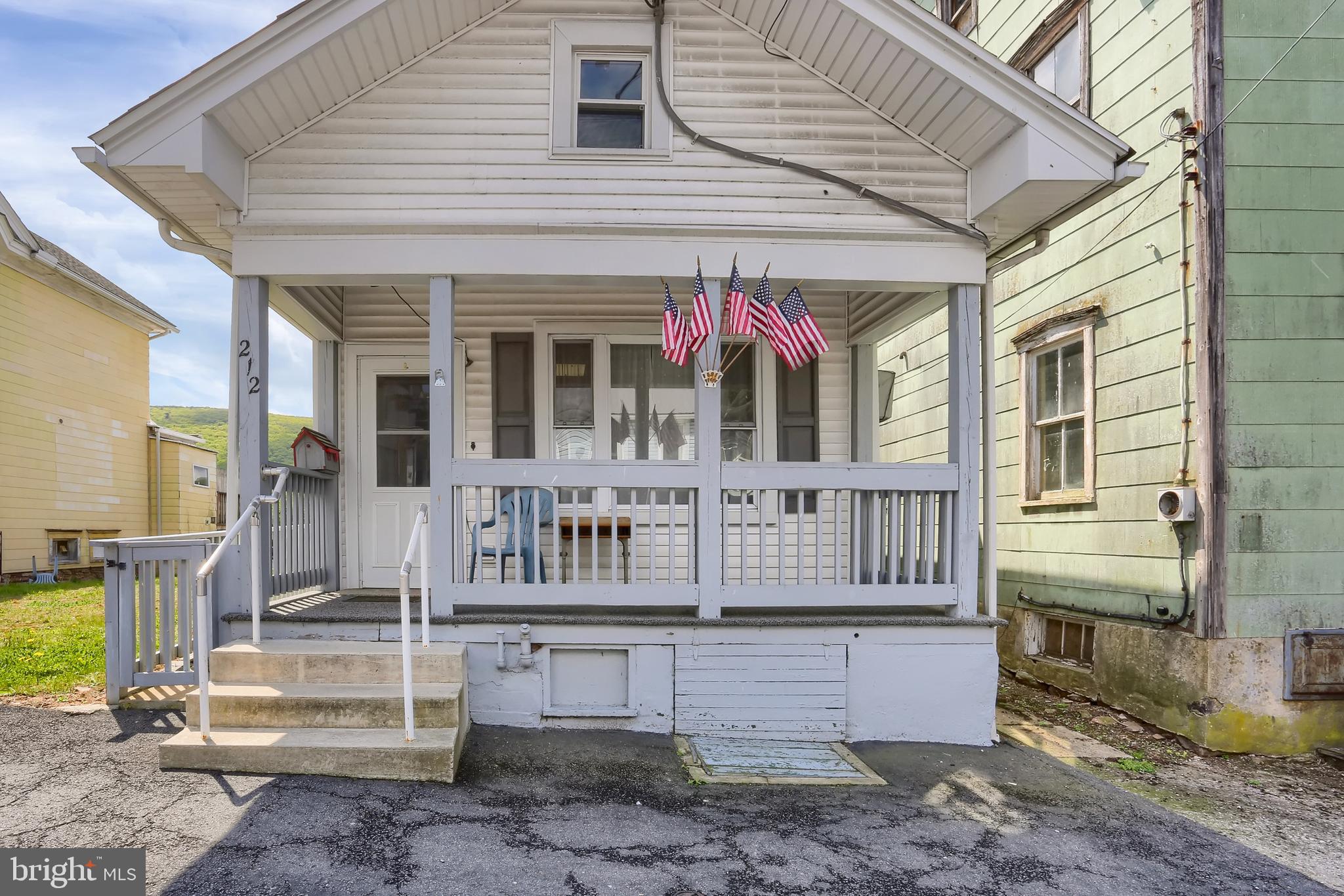 WILLIAMSTOWN - Residential