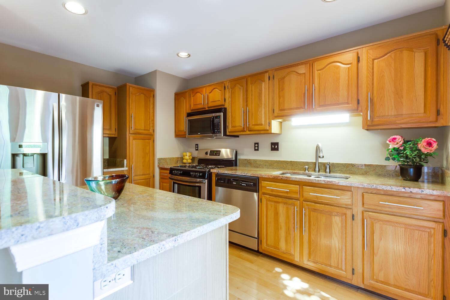 RIVER OAKS - Residential