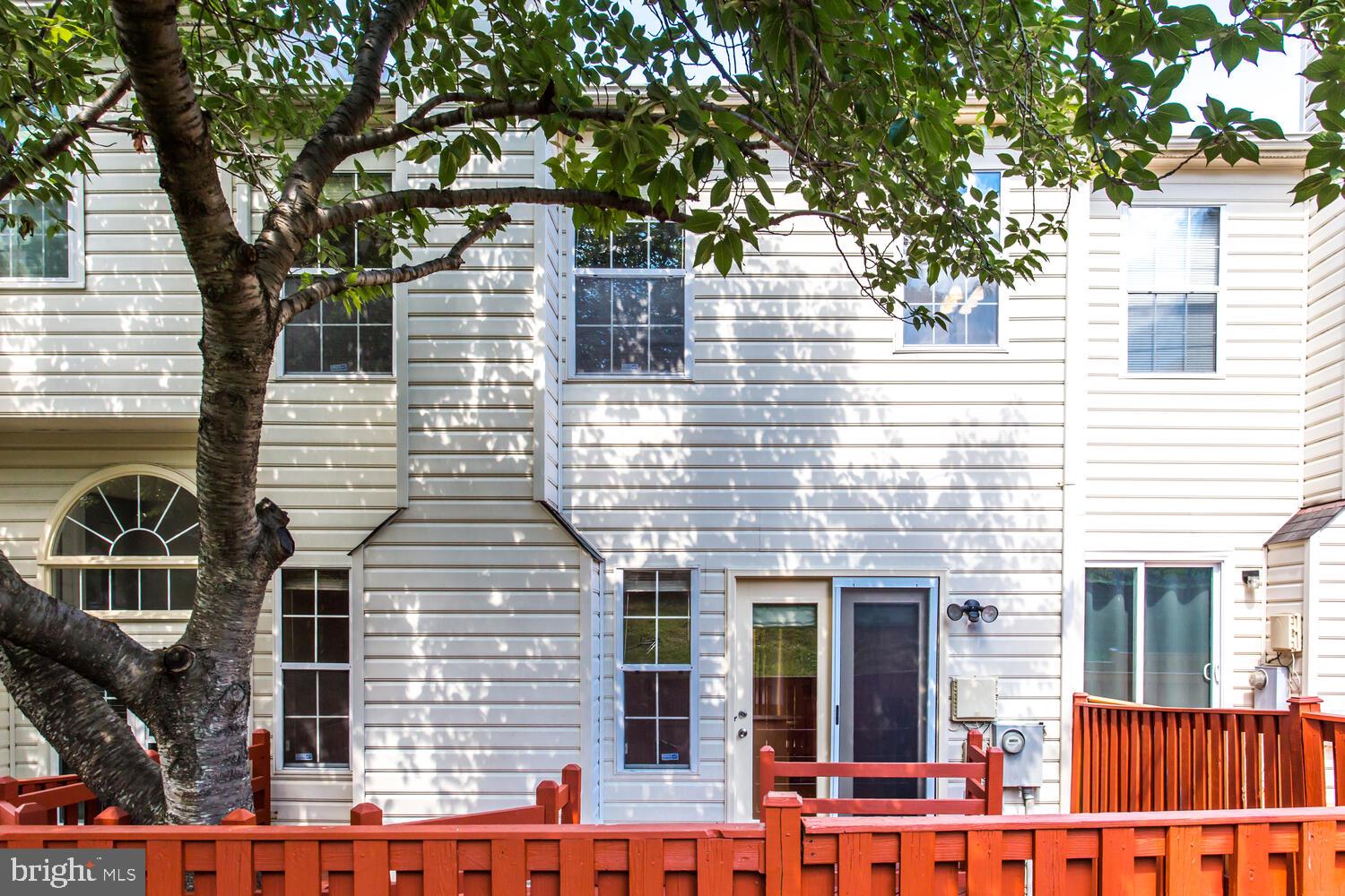 RIVER OAKS - Residential