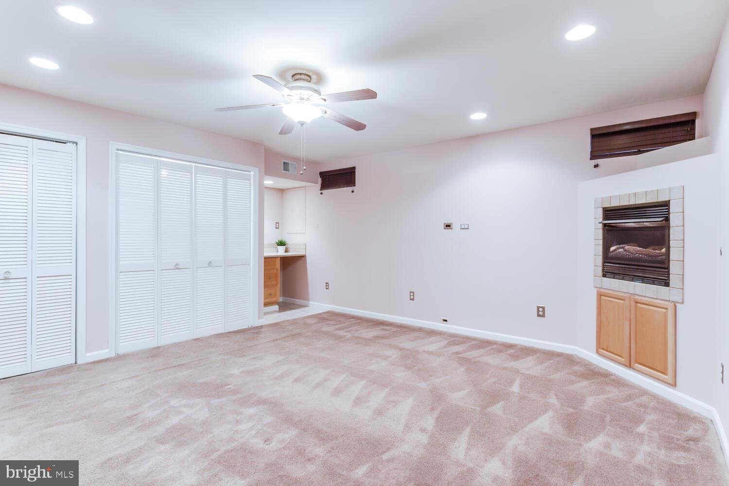 RIVER OAKS - Residential