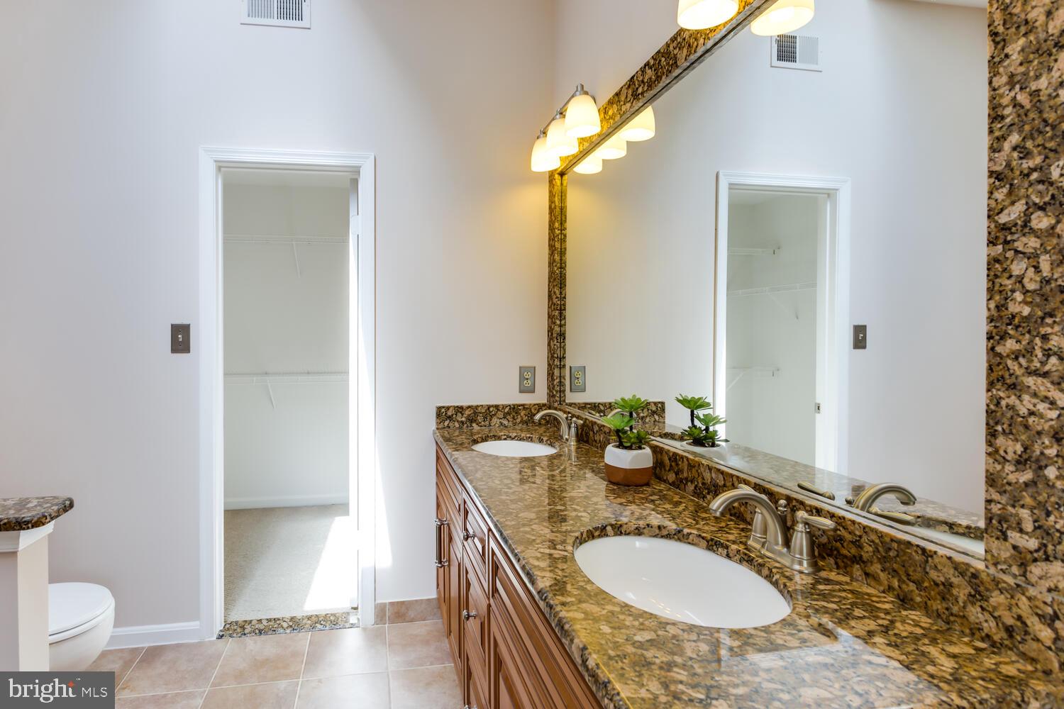 RIVER OAKS - Residential