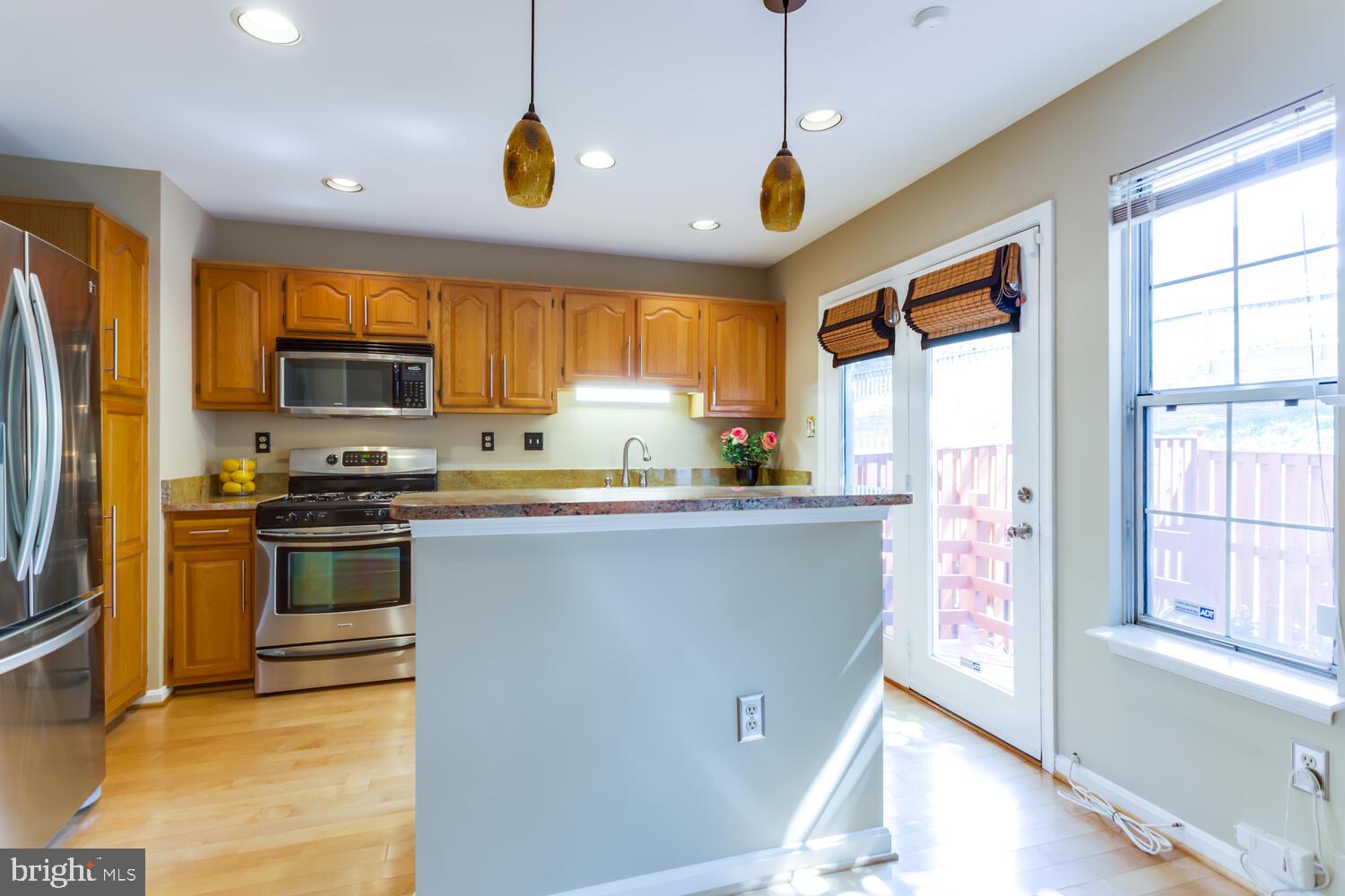 RIVER OAKS - Residential