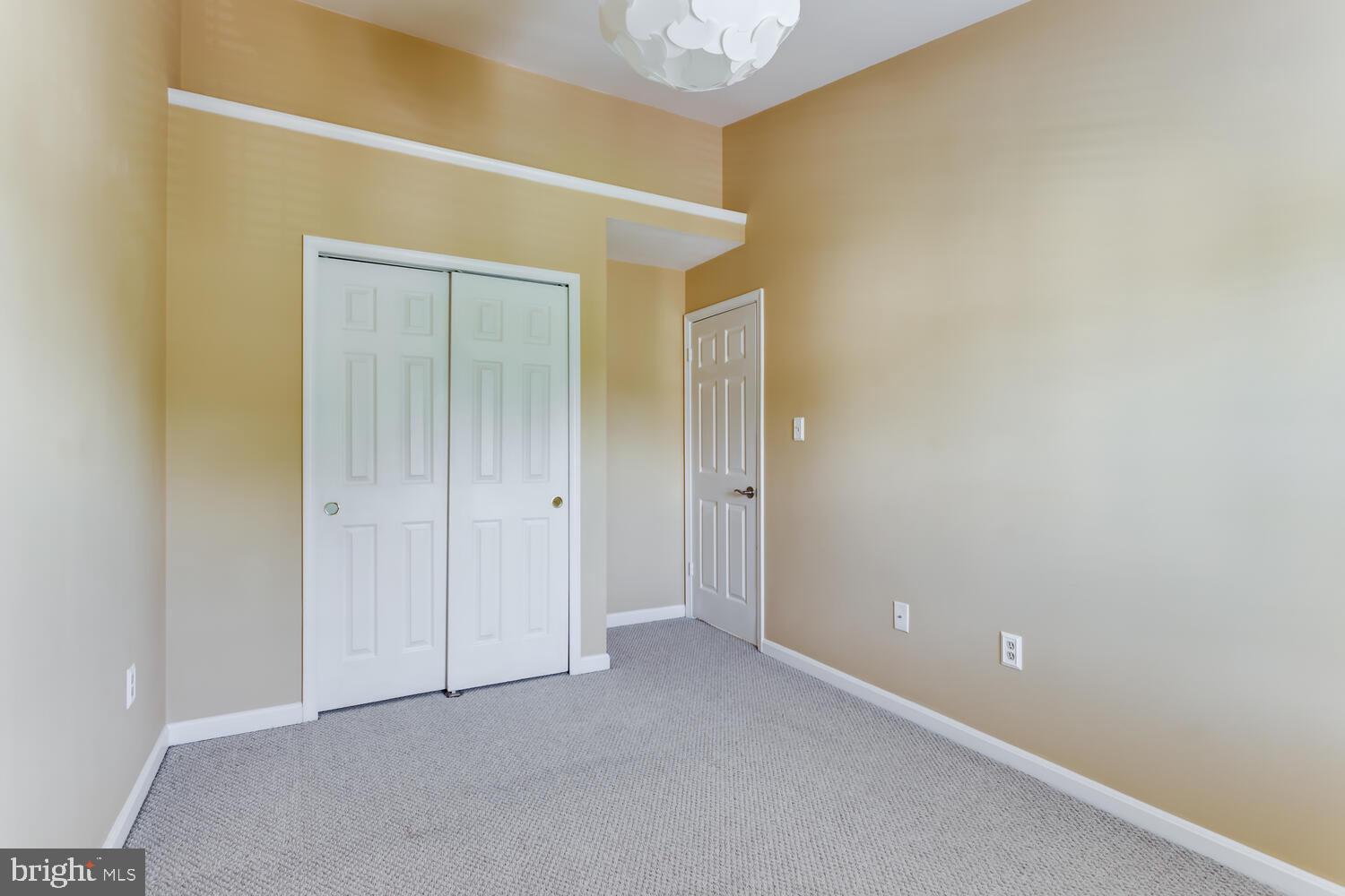 RIVER OAKS - Residential
