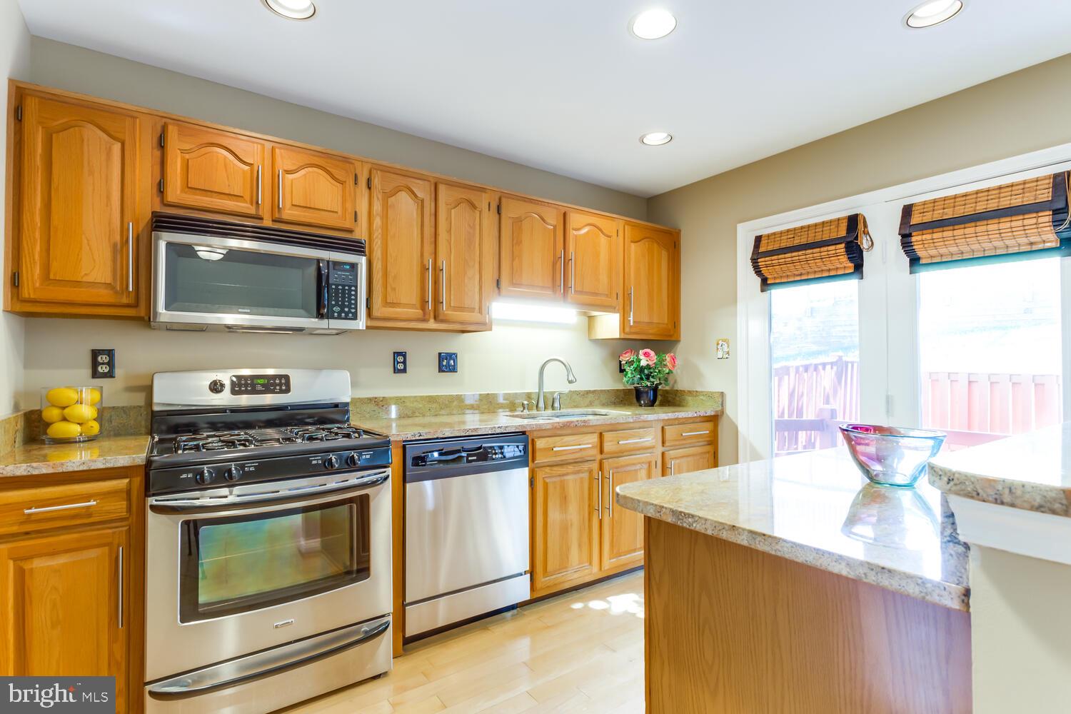 RIVER OAKS - Residential