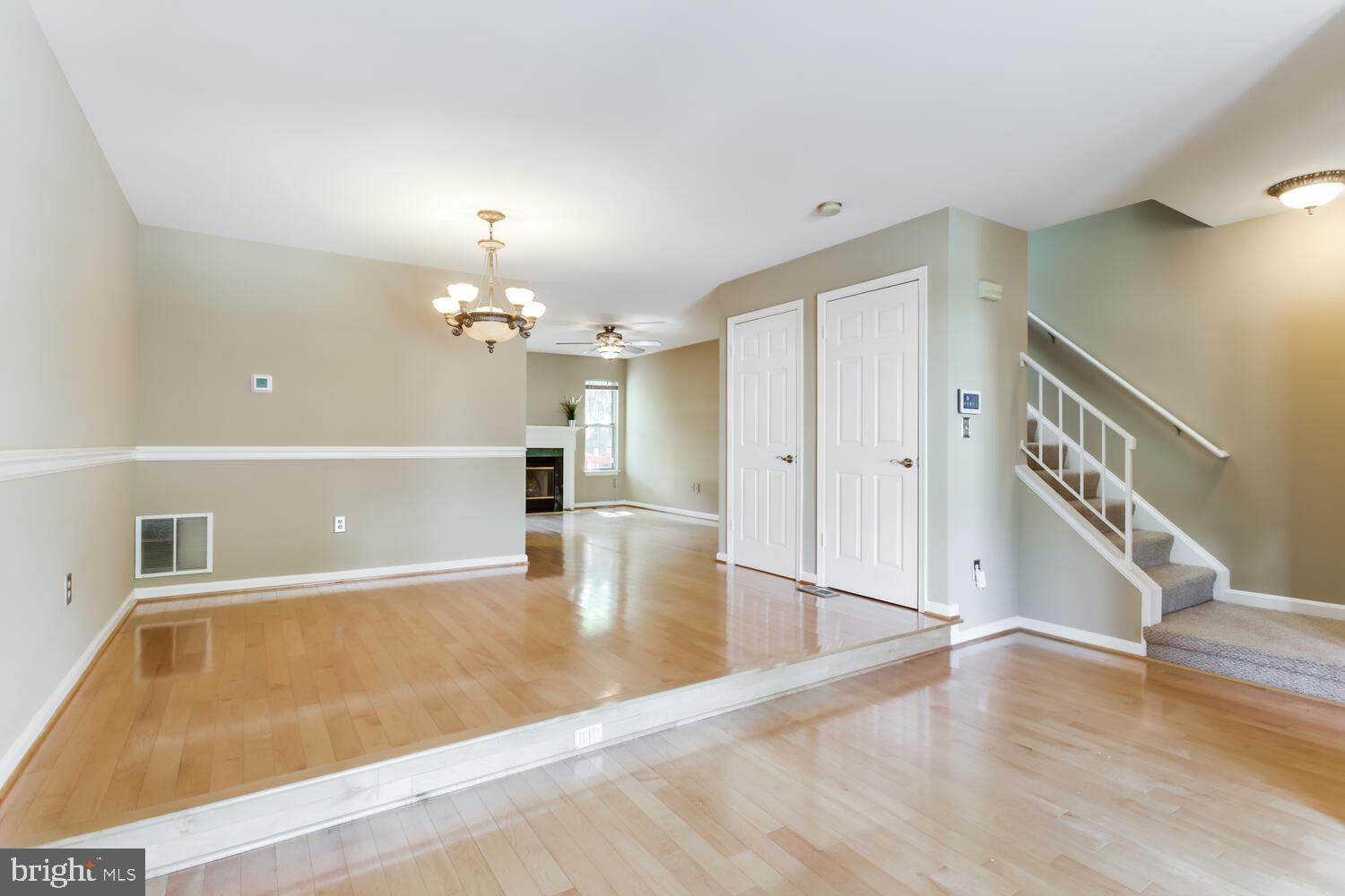 RIVER OAKS - Residential