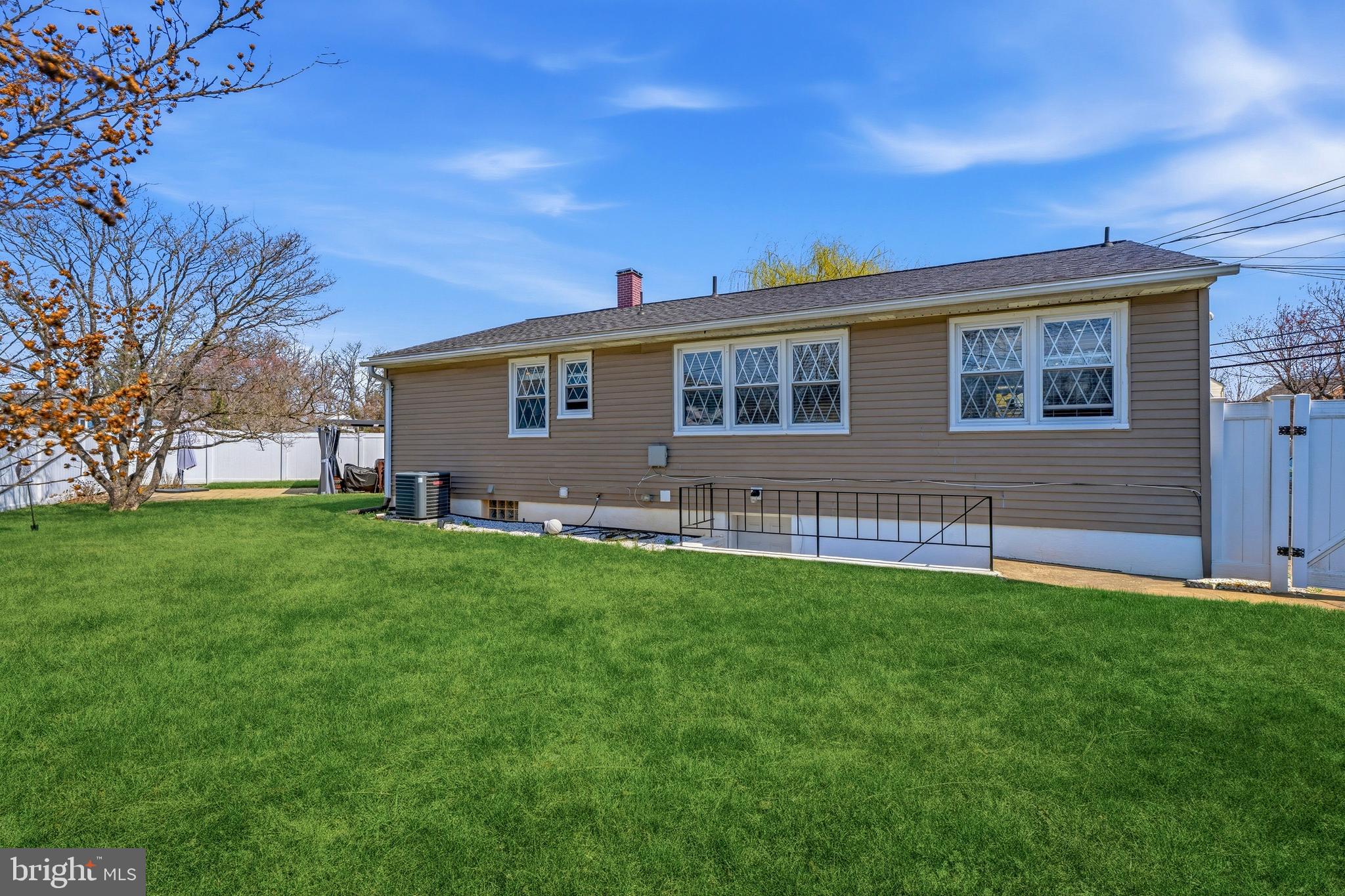 MAYFIELD - Residential