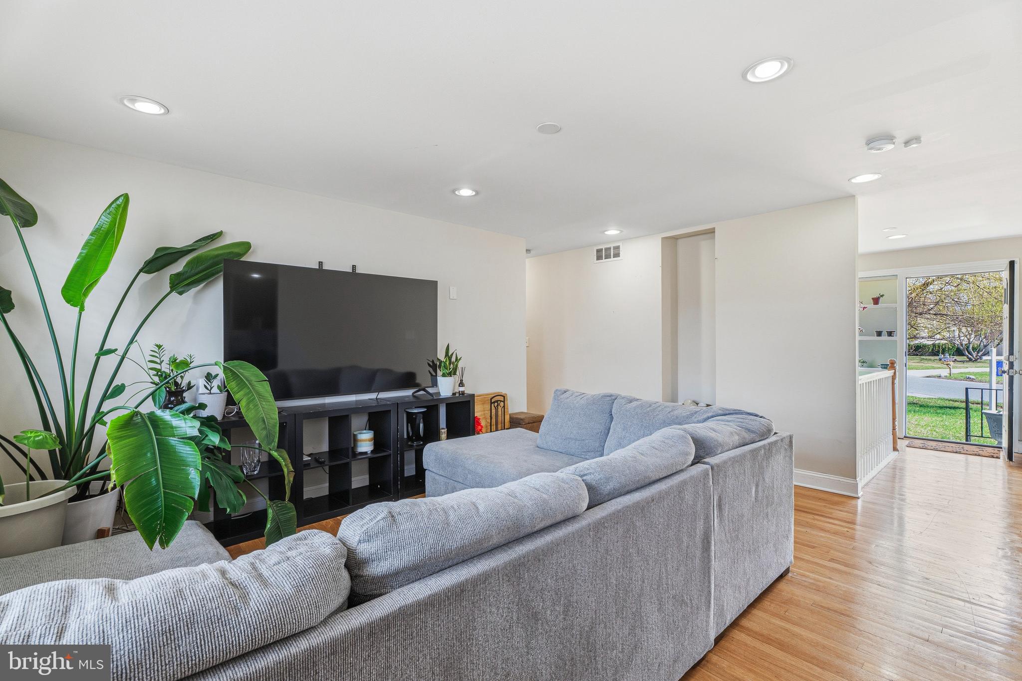 MAYFIELD - Residential