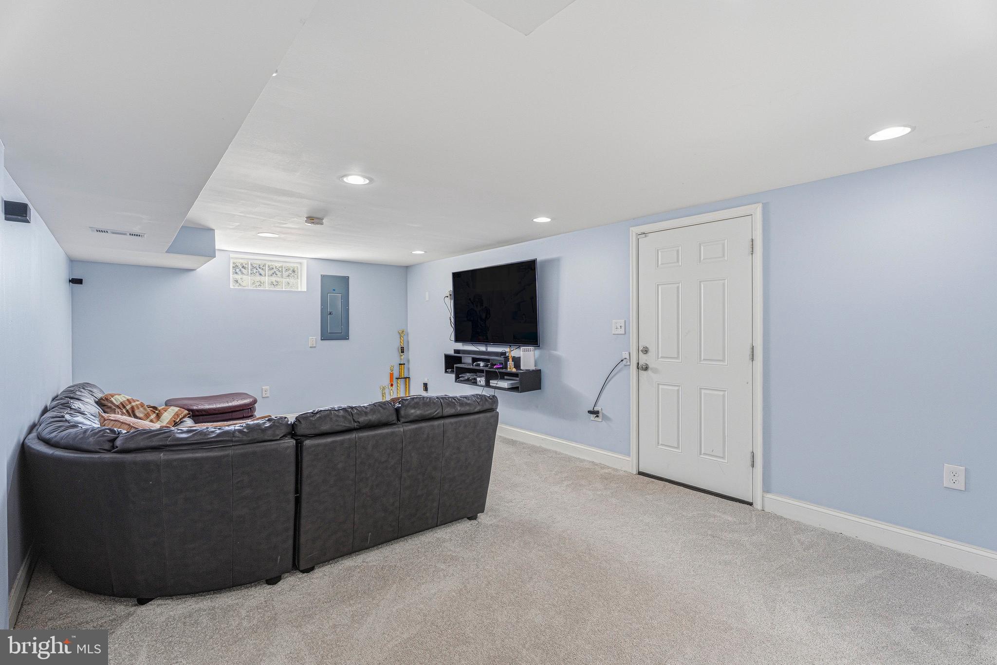 MAYFIELD - Residential