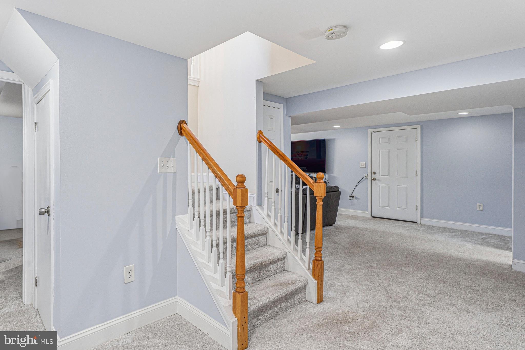 MAYFIELD - Residential