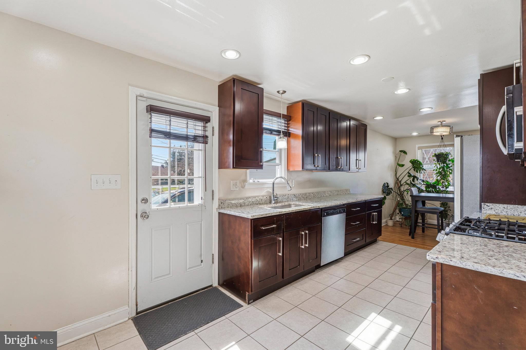 MAYFIELD - Residential