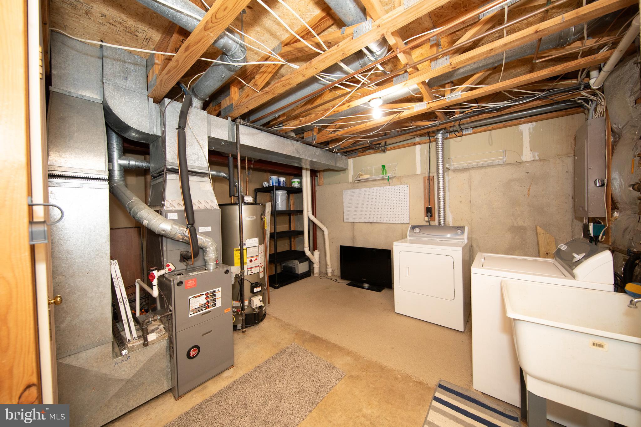 COUNTRY WALK - Residential Lease