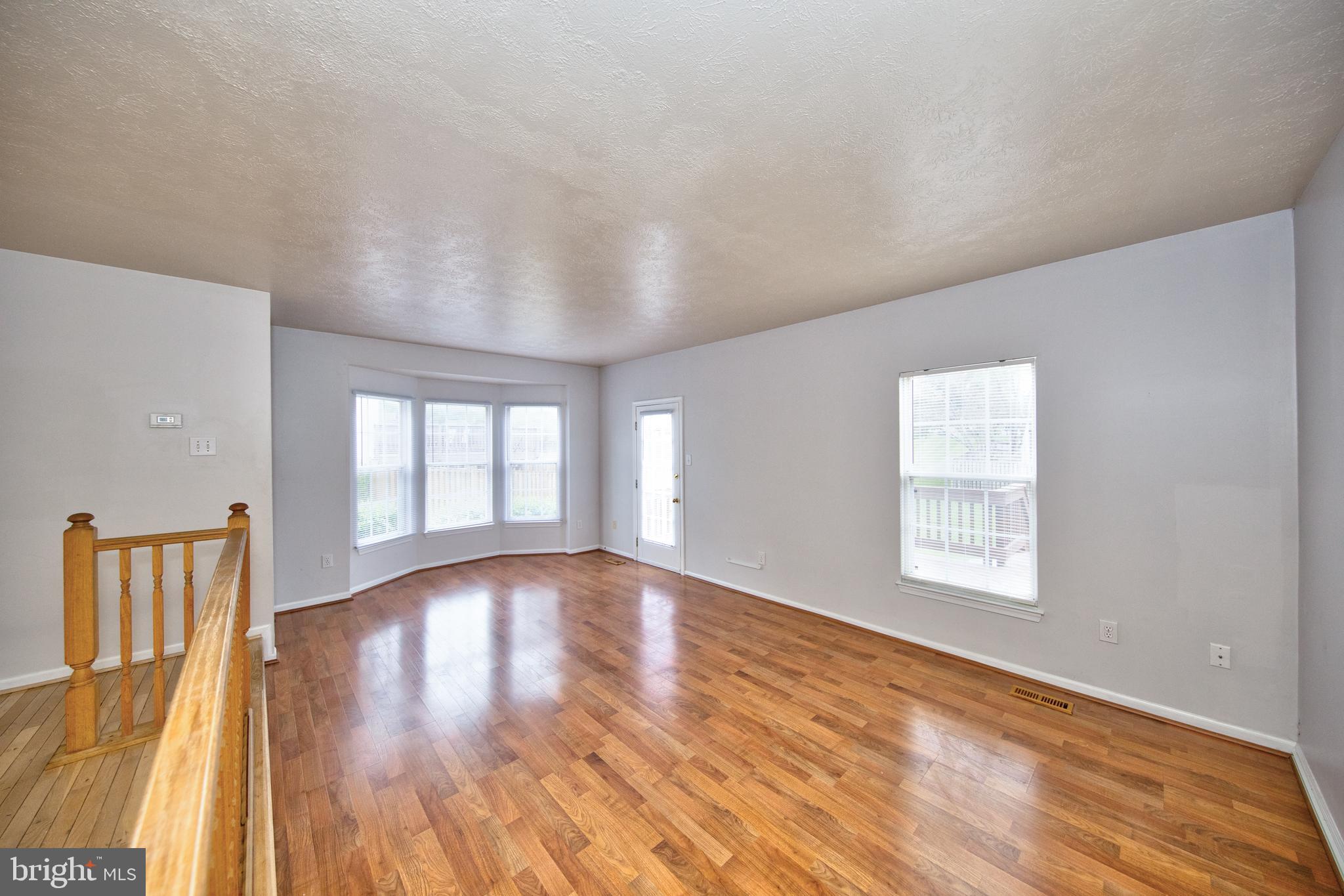 COUNTRY WALK - Residential Lease